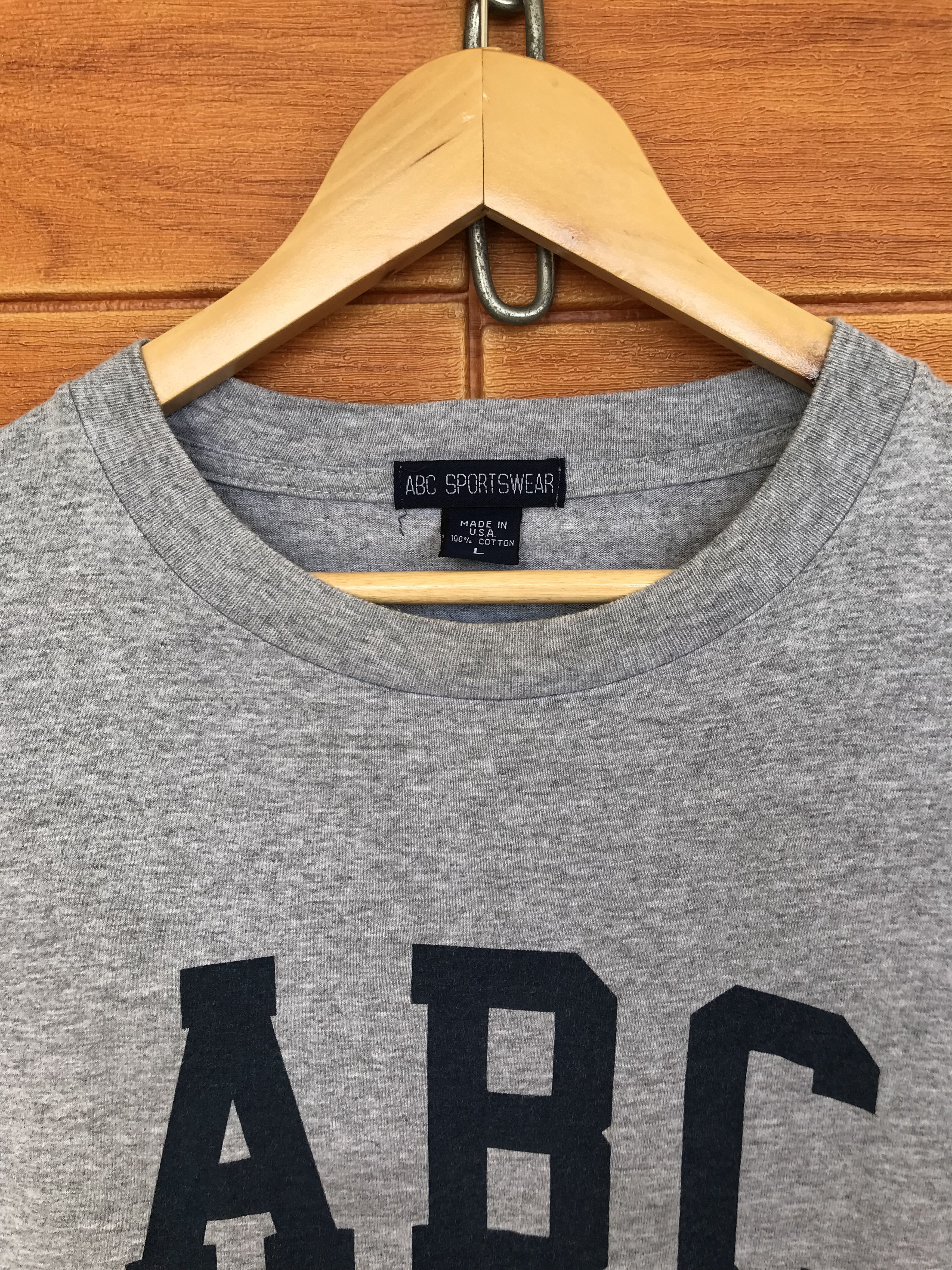 Vintage Vintage 90s ABC SPORTWEAR Hawaii T-Shirt Size US L / EU 52-54 / 3 - 4 Thumbnail