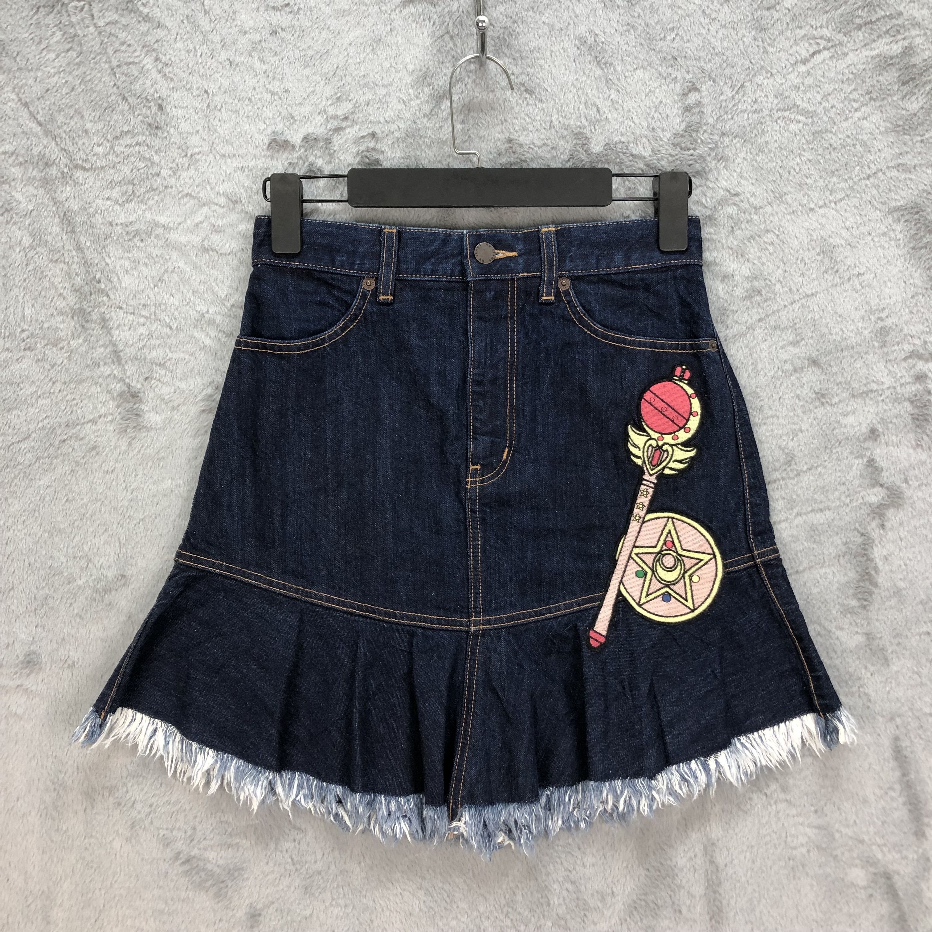 Japanese Brand SAILOR MOON X GU Japan Jeans Mini Skirt #5079-40 Size 27" / US 4 / IT 40 - 1 Thumbnail