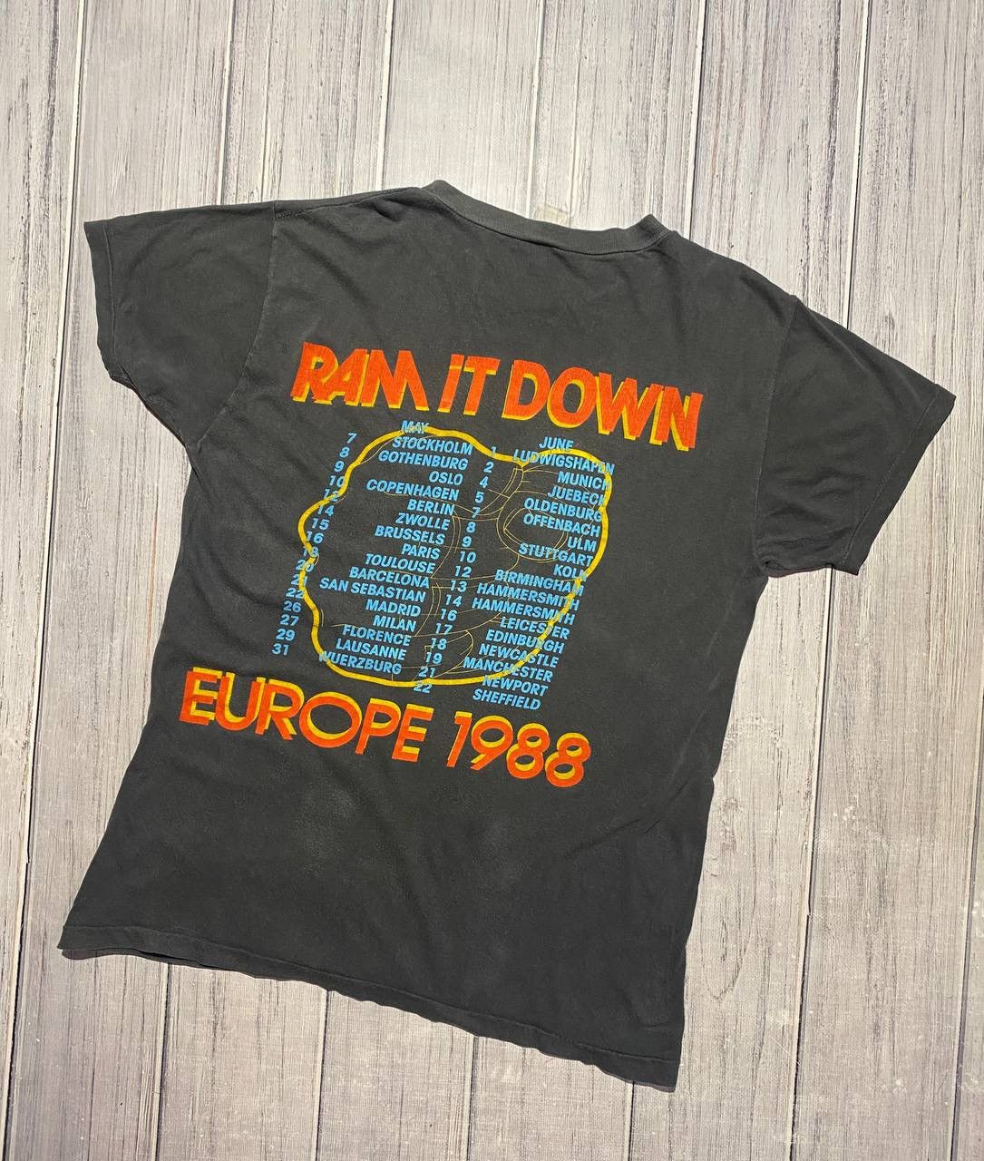 Judas Priest Vintage Judas Priest 1988 Ram It Down European Tour T-Shirt Size US M / EU 48-50 / 2 - 2 Thumbnail