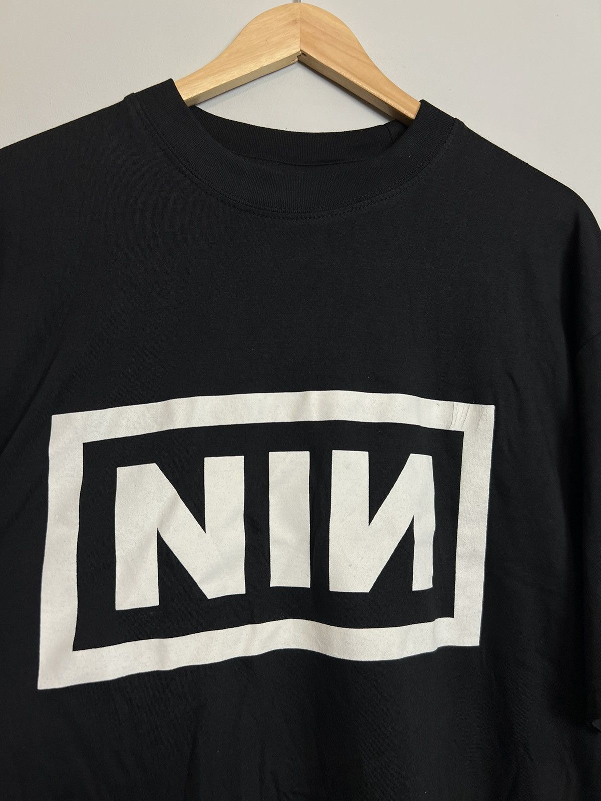 Band Tees × Vintage 90s Vintage Nine Inch Nails Big Logo RockBand Tour Tee Size US XL / EU 56 / 4 - 4 Thumbnail