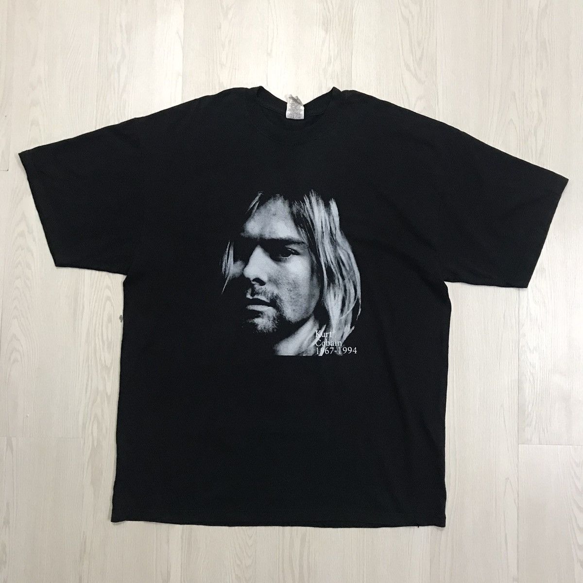 Band Tees × Nirvana Vintage Nirvana Band Tee Kurt Cobain Memorial Tee Size US XL / EU 56 / 4 - 1 Thumbnail