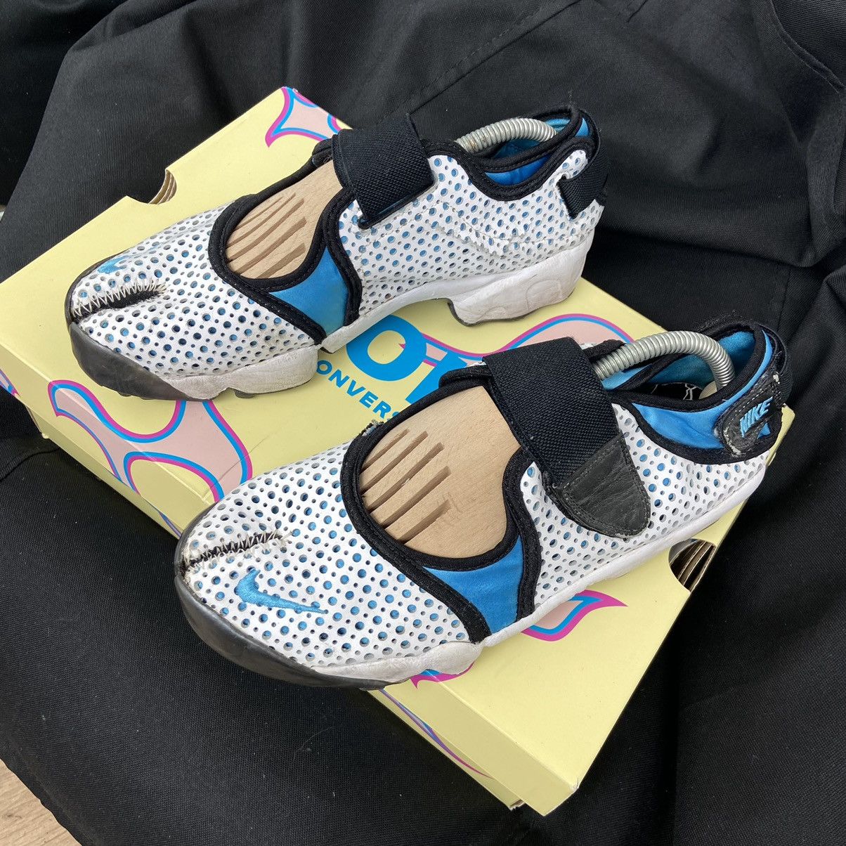 Nike TABI MARGIELA STYLE VINTAGE NIKE RIFT SANDALS SHOES - № 5009 Size US 9 / EU 42 - 5 Thumbnail