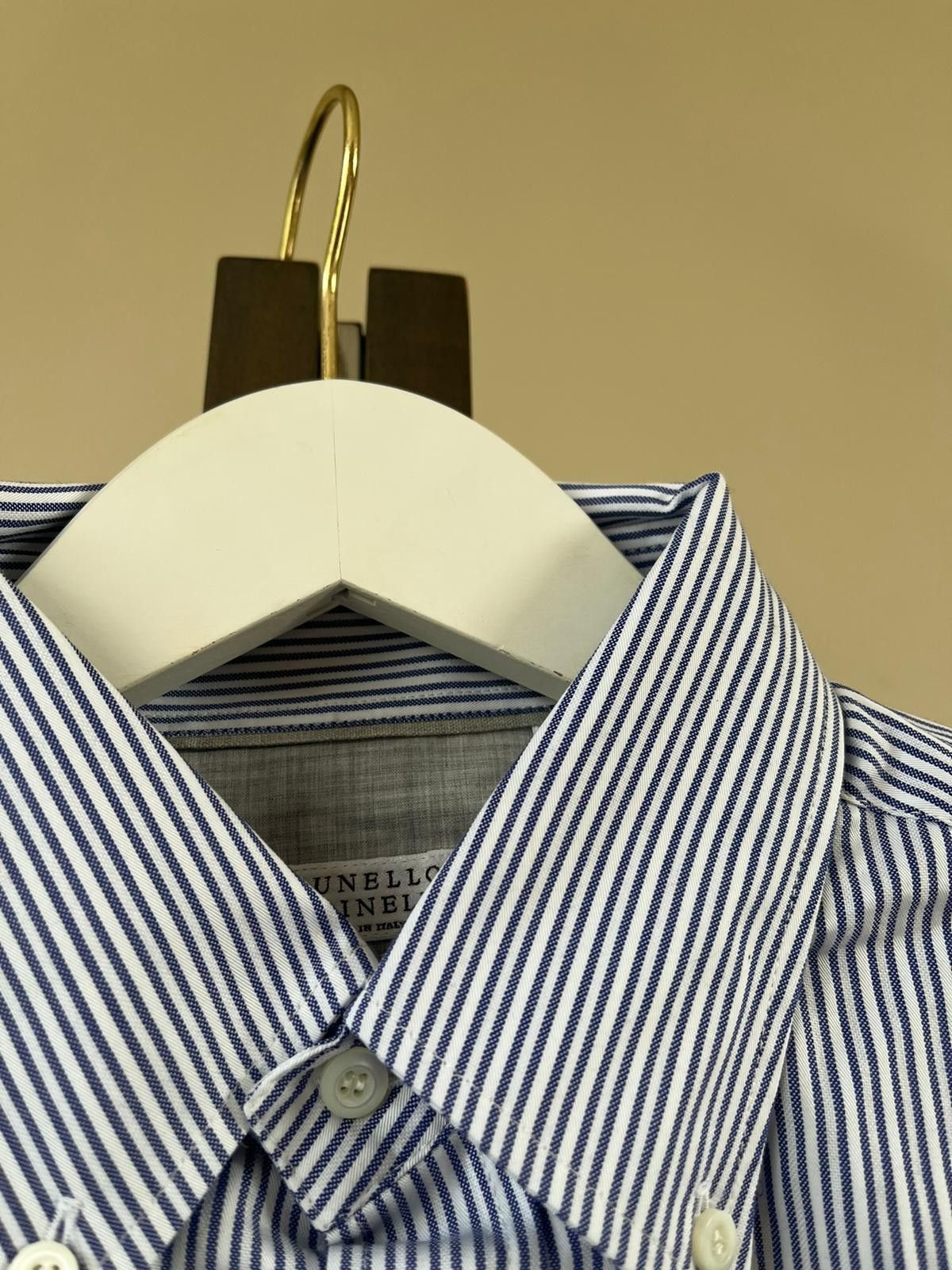 Brunello Cucinelli Basic Stripe Button Up in Blue / White Size US S / EU 44-46 / 1 - 8 Thumbnail