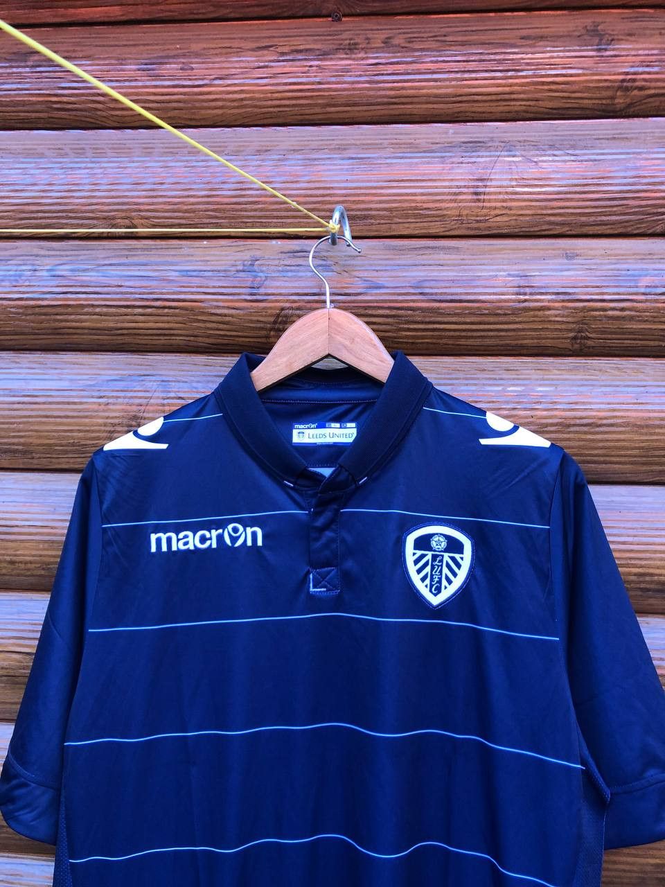 Macron Macron Leeds United FC football shirt, soccer jersey Size US XL / EU 56 / 4 - 2 Thumbnail