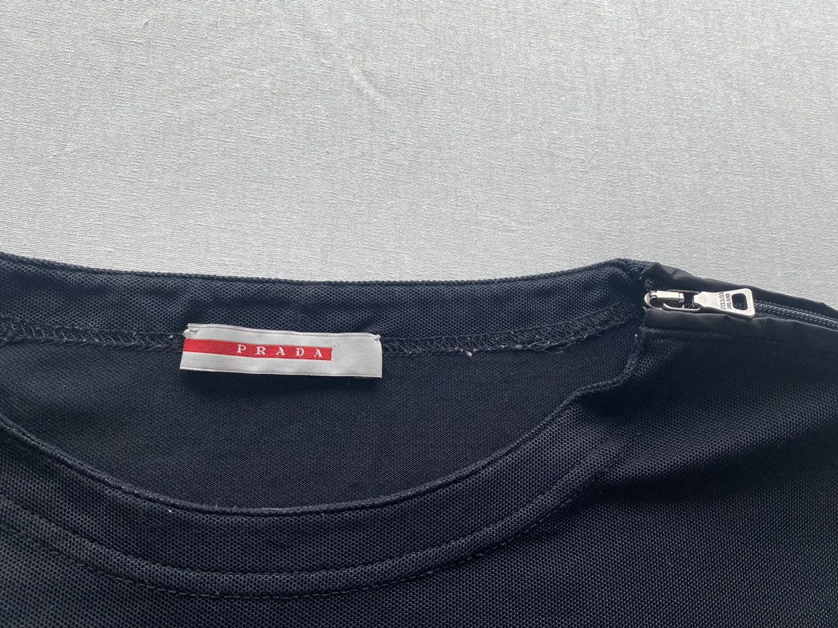 Prada Prada Vintage Red Tab Logo Zipped Black T-Shirt Size US L / EU 52-54 / 3 - 5 Thumbnail