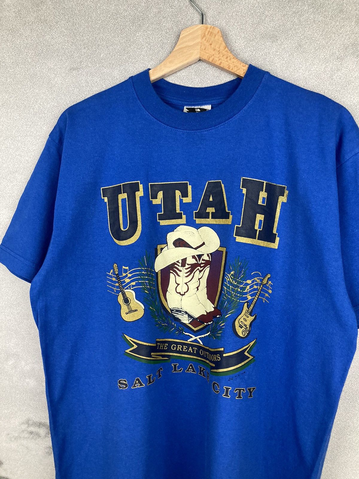 Vintage Vintage Utah USA 90s Graphic Tee Cowboys Size US L / EU 52-54 / 3 - 3 Thumbnail