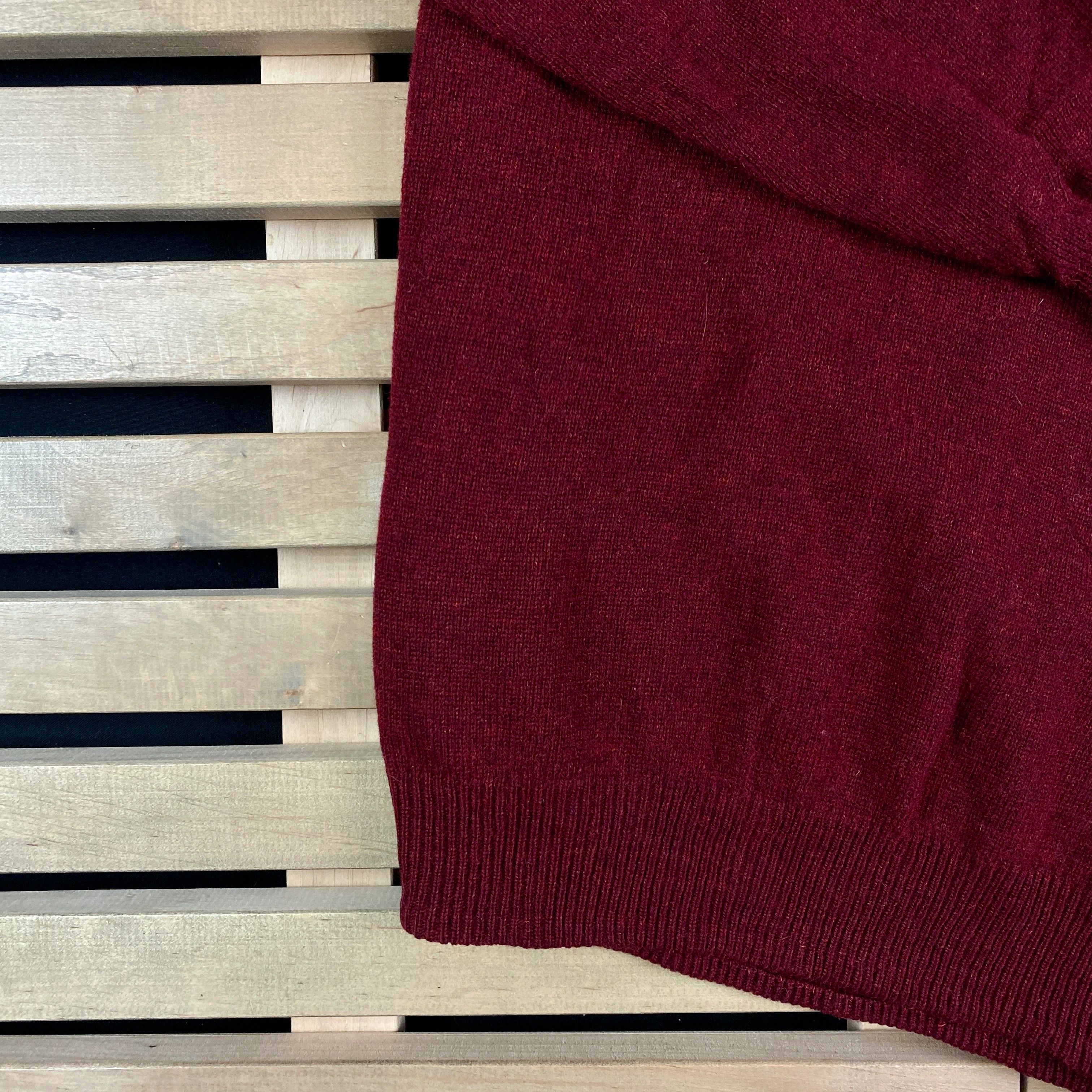 Gant Mens Jumper Gant V Neck Size M Size US M / EU 48-50 / 2 - 3 Thumbnail
