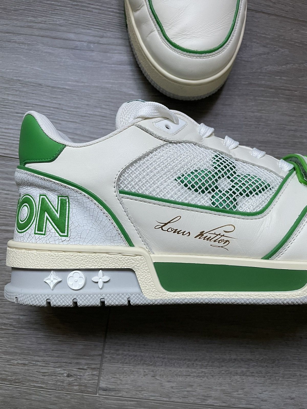 Louis Vuitton Louis Vuitton White Green Mesh Strap Trainer Sneaker Size US 10 / EU 43 - 6 Thumbnail