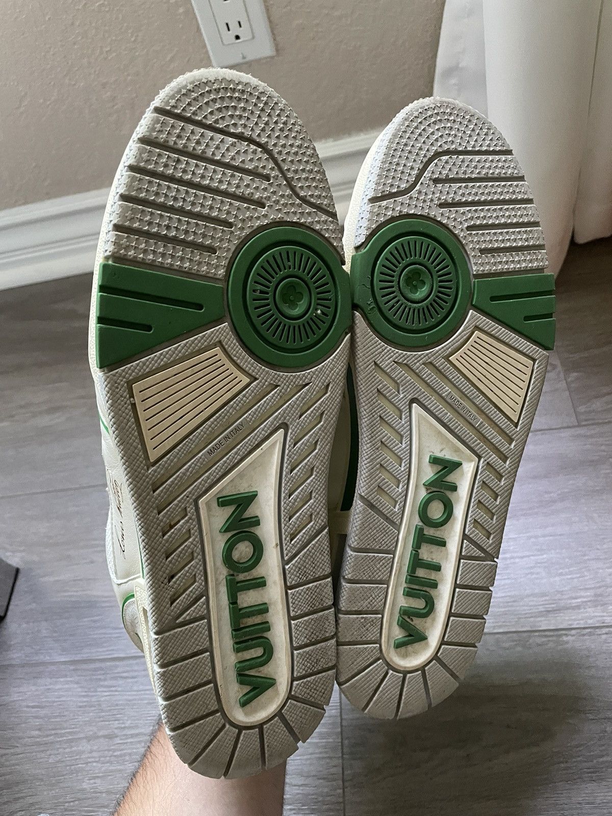 Louis Vuitton Louis Vuitton White Green Mesh Strap Trainer Sneaker Size US 10 / EU 43 - 13 Thumbnail