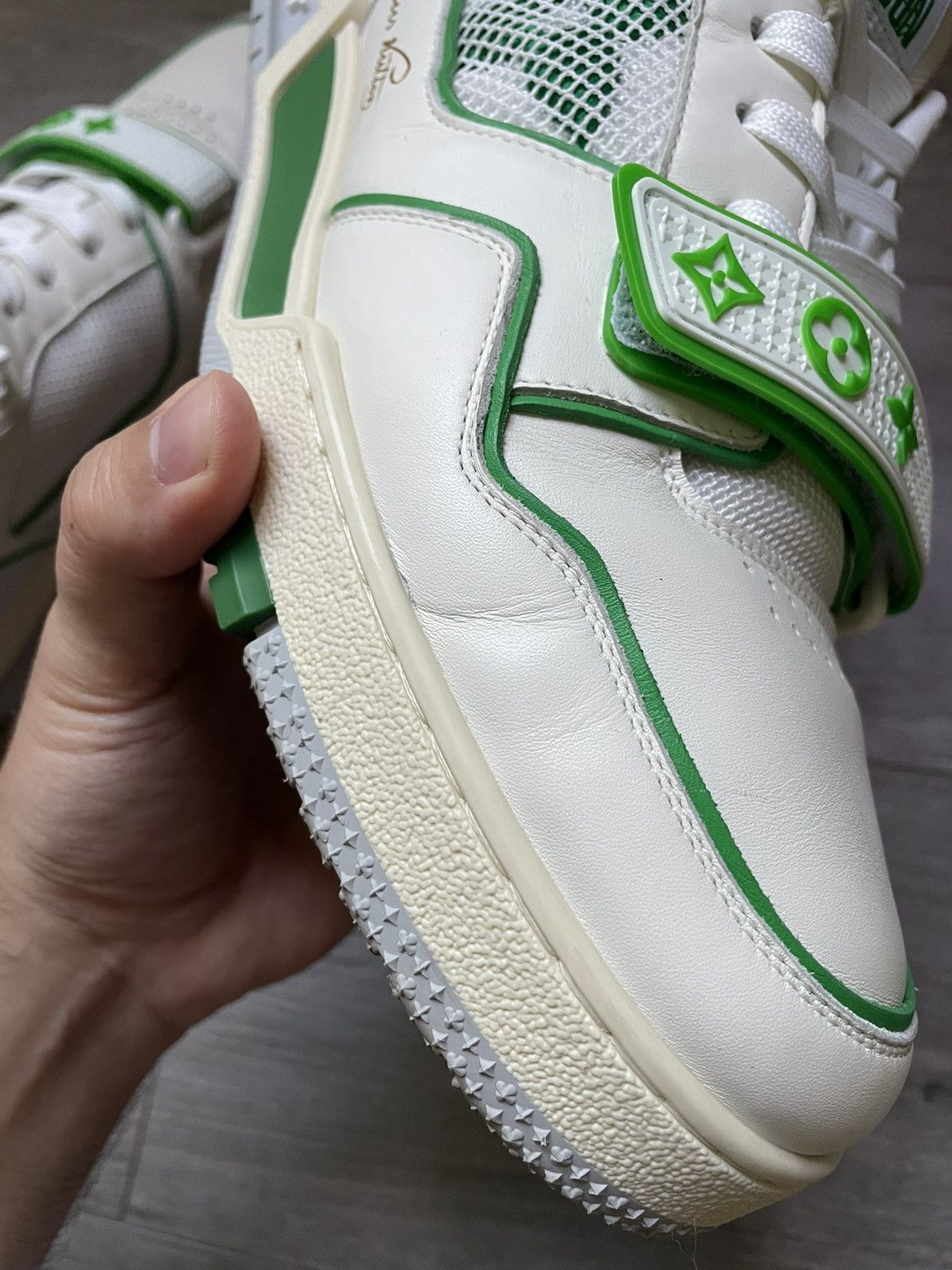 Louis Vuitton Louis Vuitton White Green Mesh Strap Trainer Sneaker Size US 10 / EU 43 - 9 Thumbnail