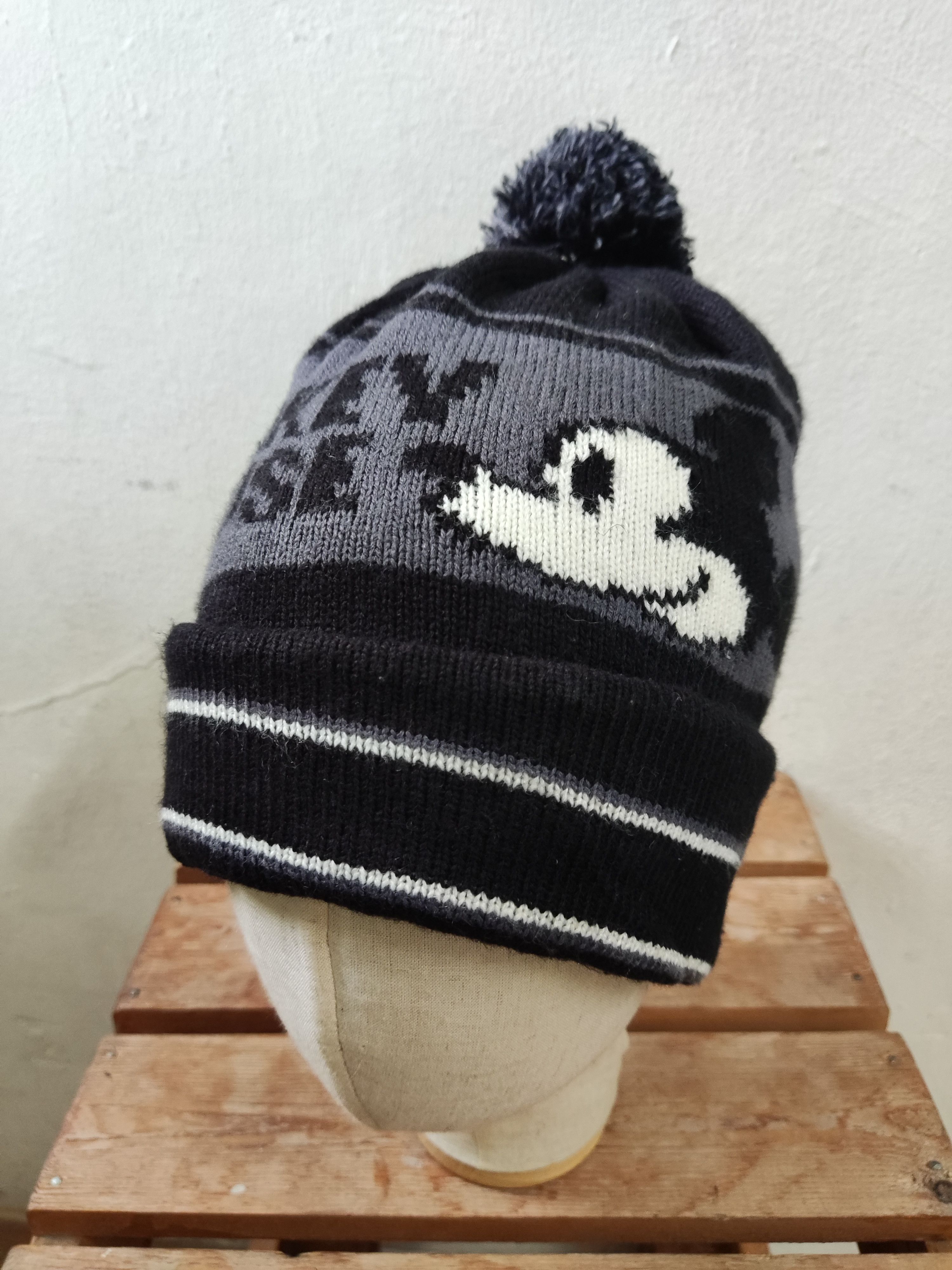 Disney Disney Mickey Mouse Pom Beanie Hat Disneyland Size ONE SIZE - 5 Thumbnail
