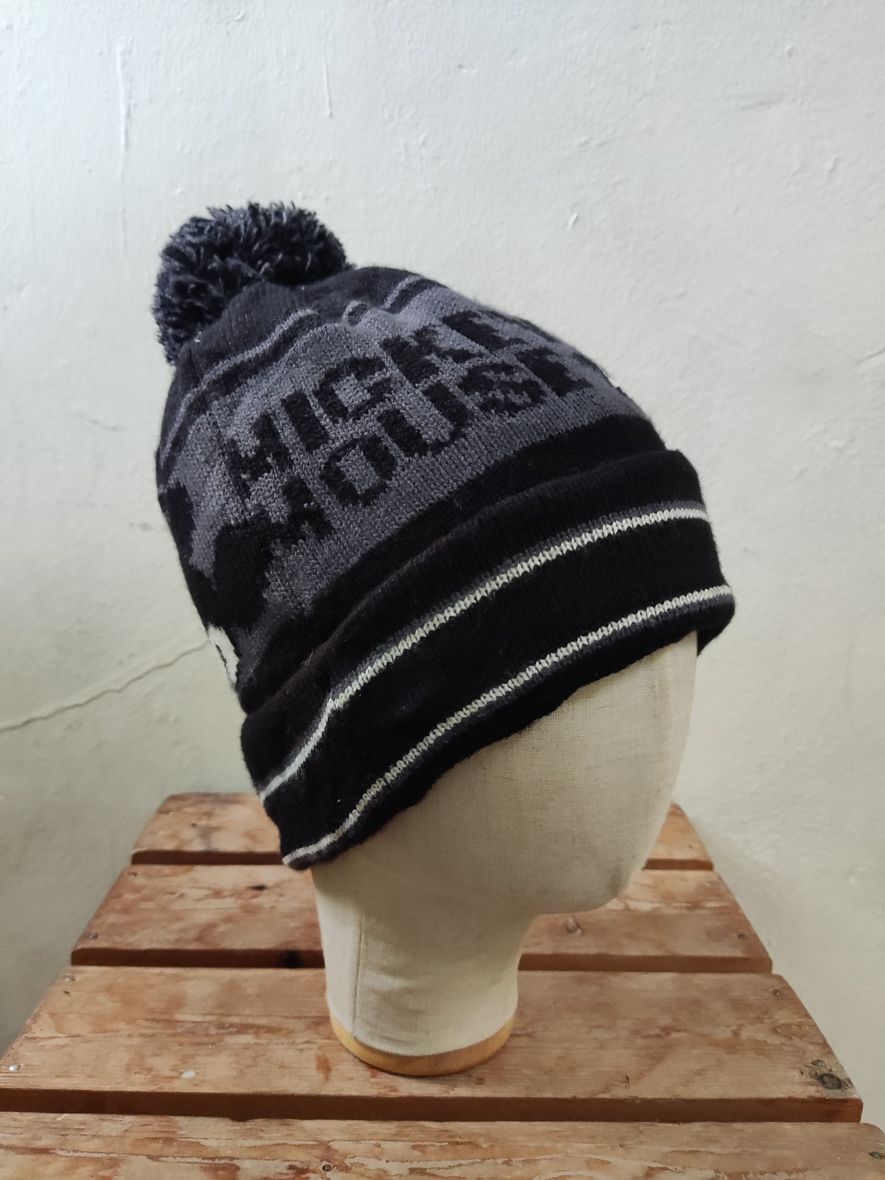 Disney Disney Mickey Mouse Pom Beanie Hat Disneyland Size ONE SIZE - 3 Thumbnail