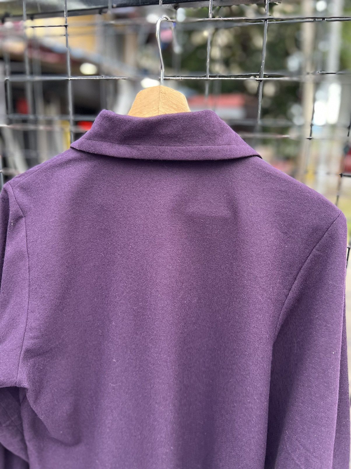 Vintage × Yves Saint Laurent Yves Saint Laurent chemisiers purple single breasted Size S / US 4 / IT 40 - 6 Thumbnail