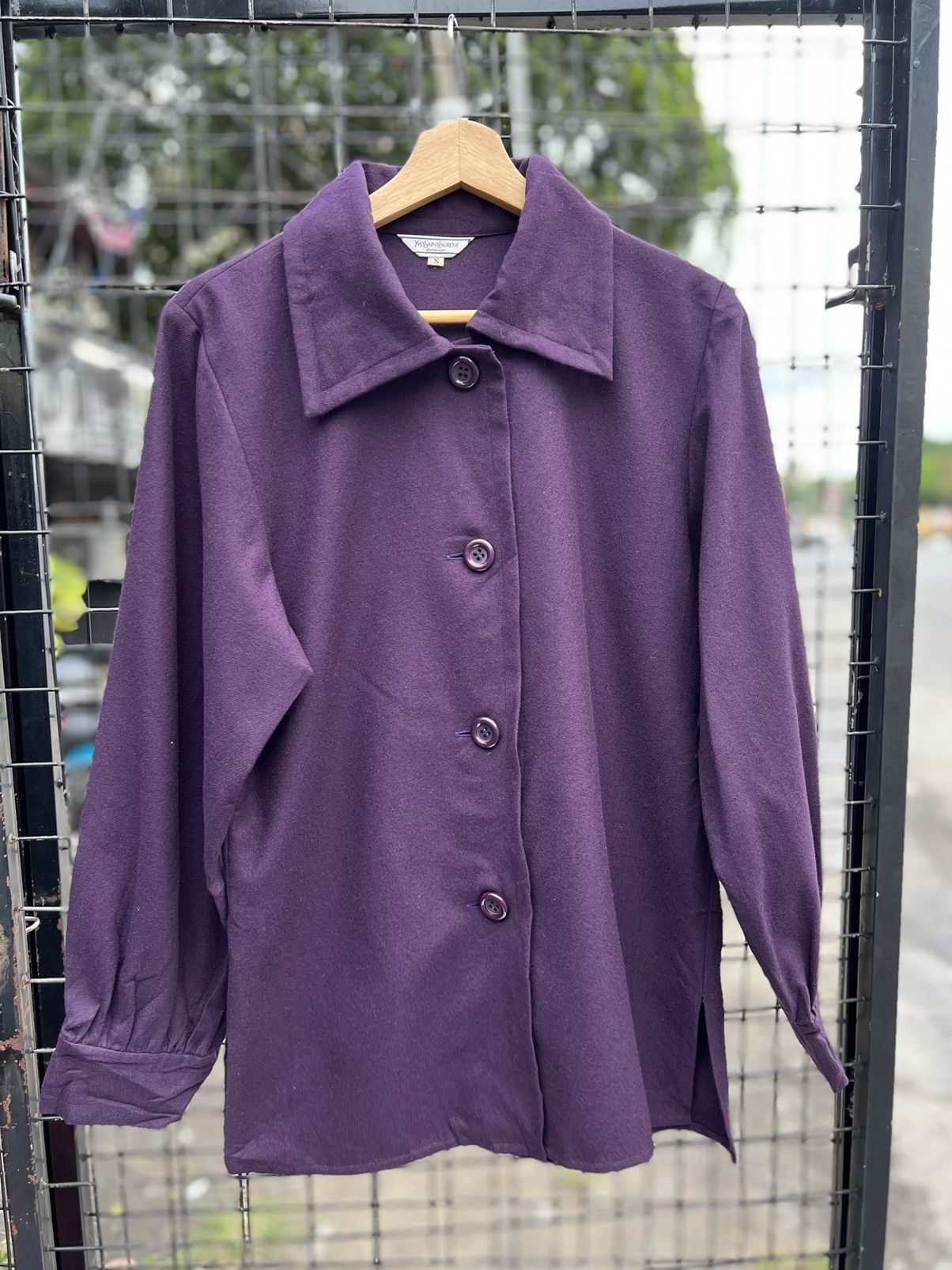 Vintage × Yves Saint Laurent Yves Saint Laurent chemisiers purple single breasted Size S / US 4 / IT 40 - 1 Thumbnail