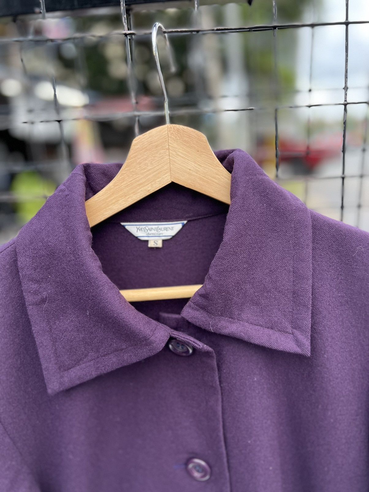 Vintage × Yves Saint Laurent Yves Saint Laurent chemisiers purple single breasted Size S / US 4 / IT 40 - 3 Thumbnail