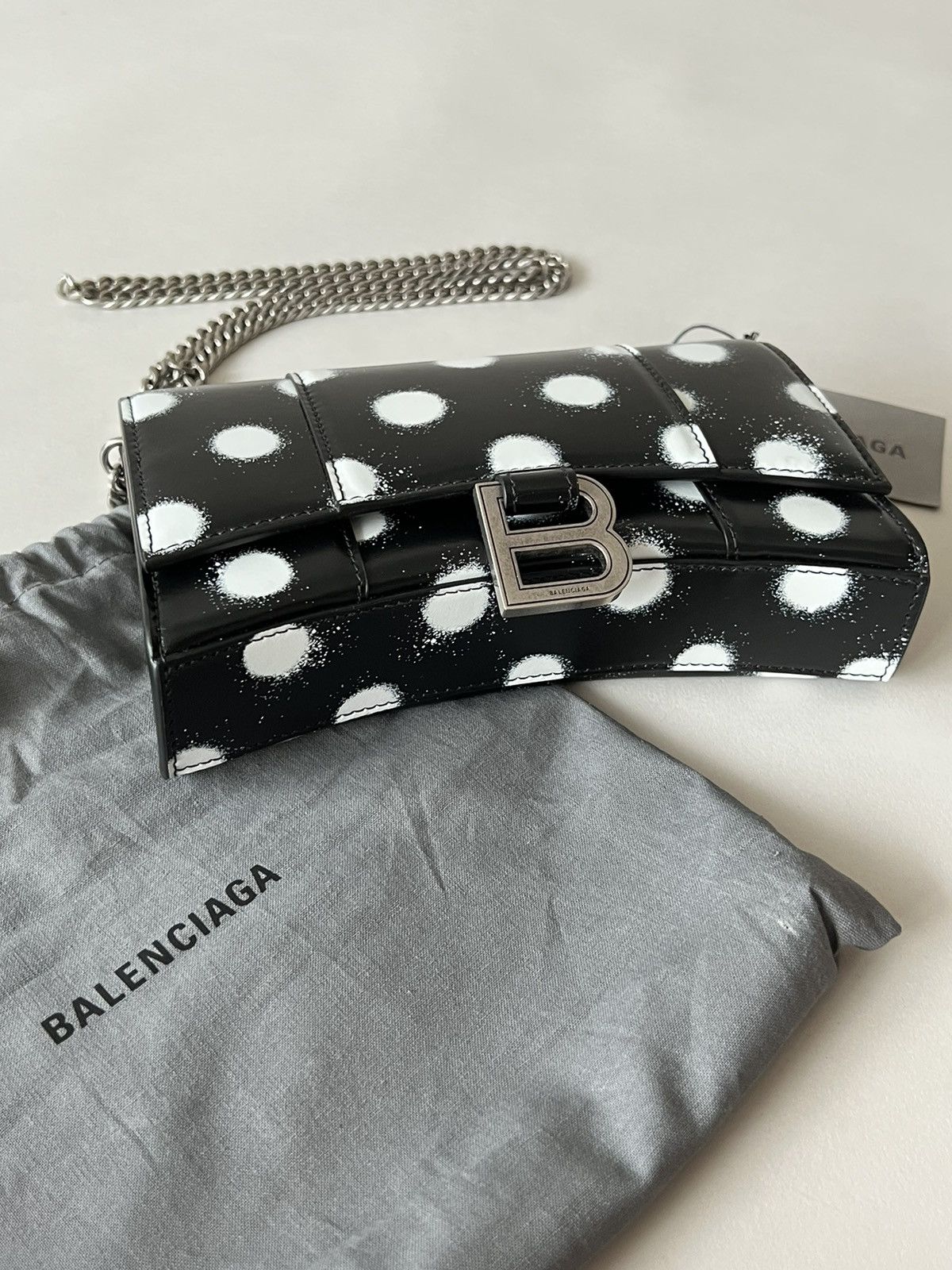 Balenciaga Balenciaga Hourglass Polka Dot Wallet on Chain Bag Size ONE SIZE - 2 Thumbnail