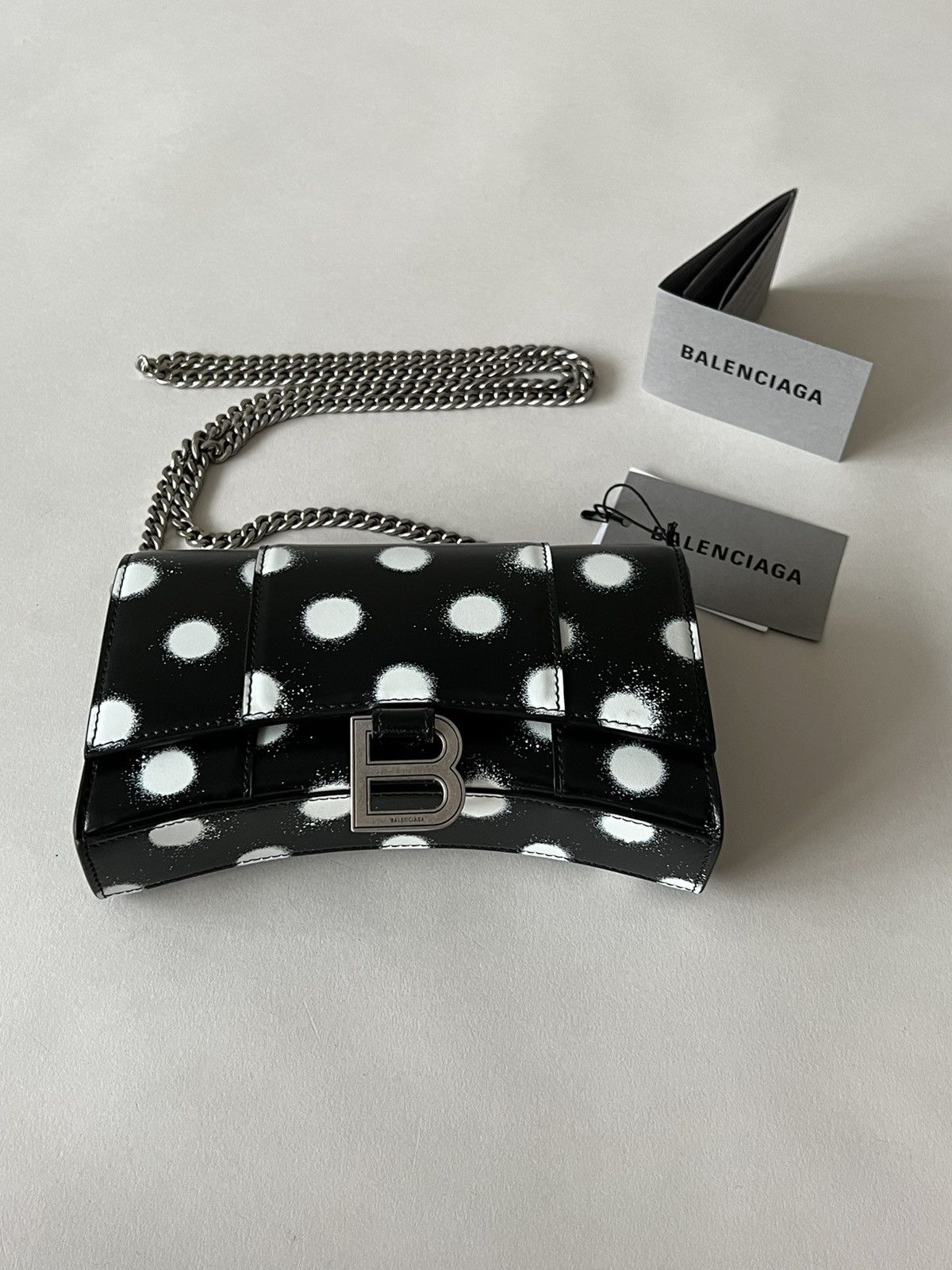 Balenciaga Balenciaga Hourglass Polka Dot Wallet on Chain Bag Size ONE SIZE - 7 Thumbnail