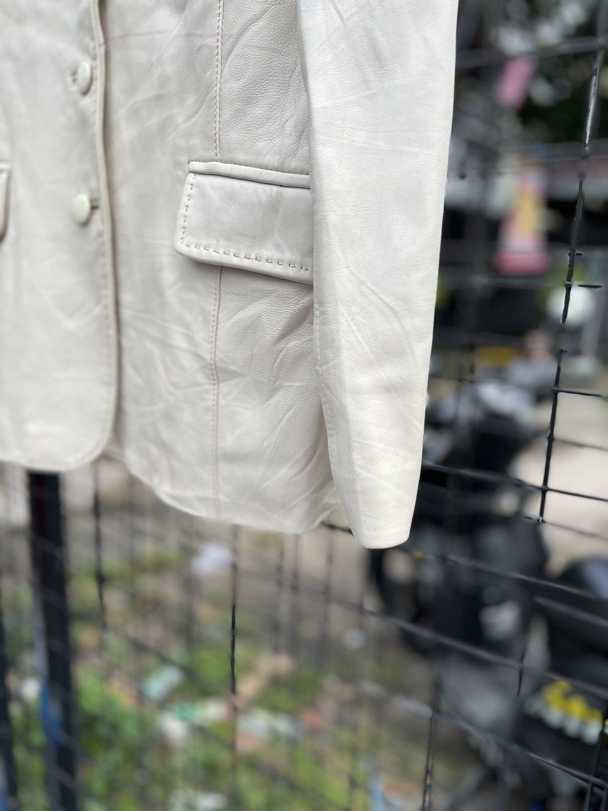 Balmain Nice🔥 Balmain vintage leather jacket single breasted Size US M / EU 48-50 / 2 - 6 Thumbnail