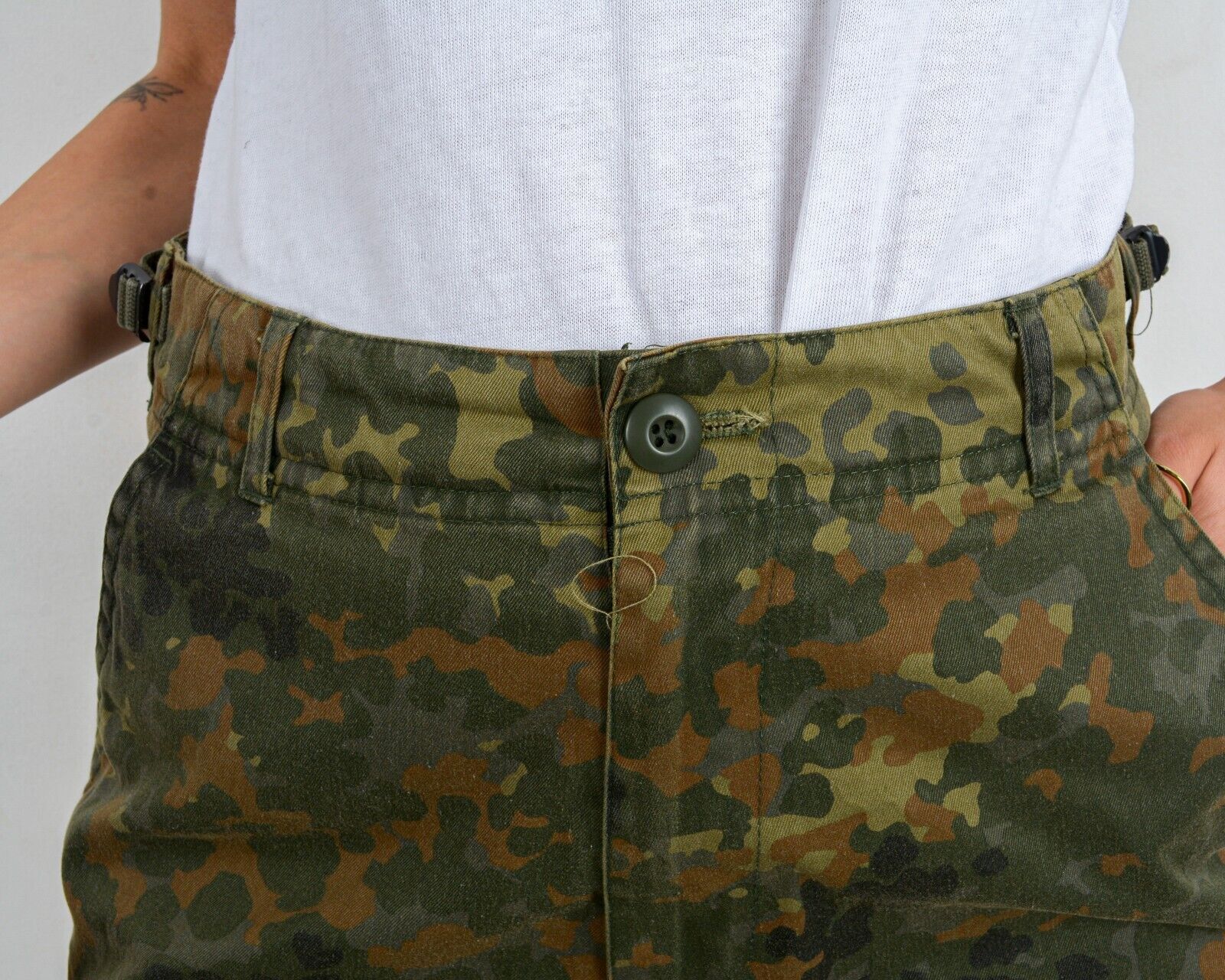 Other × Vintage Womens Capri Camo Pants Trousers German Knee Length Military Size 30" / US 8 / IT 44 - 5 Thumbnail