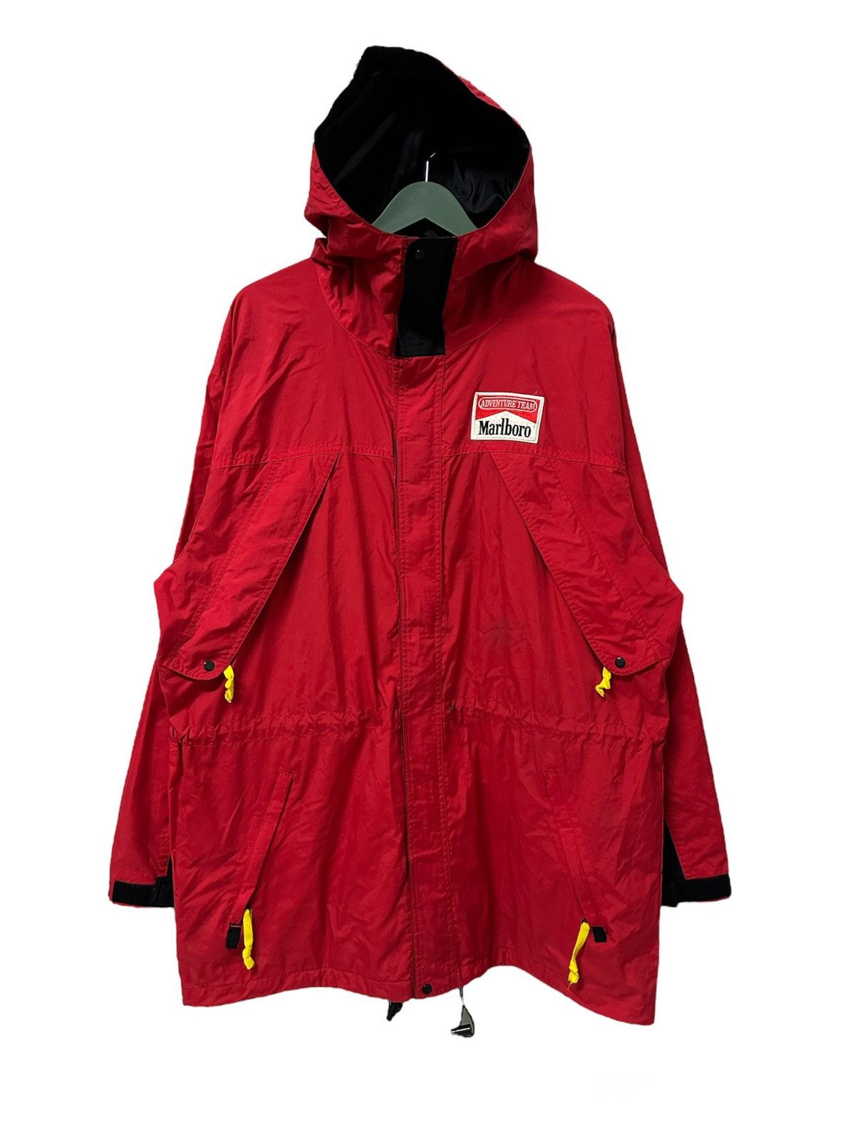 Vintage MARLBORO ADVENTURE TEAM Multipocket Hoodie Jacket