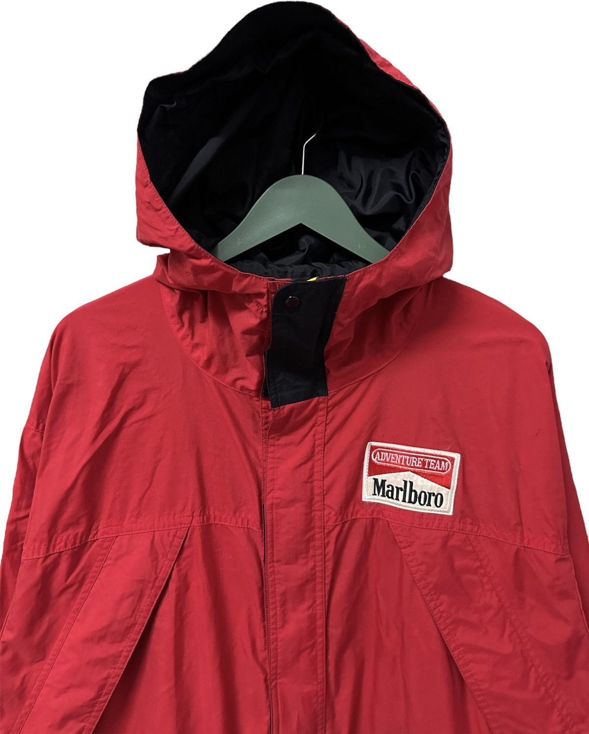Vintage MARLBORO ADVENTURE TEAM Multipocket Hoodie Jacket