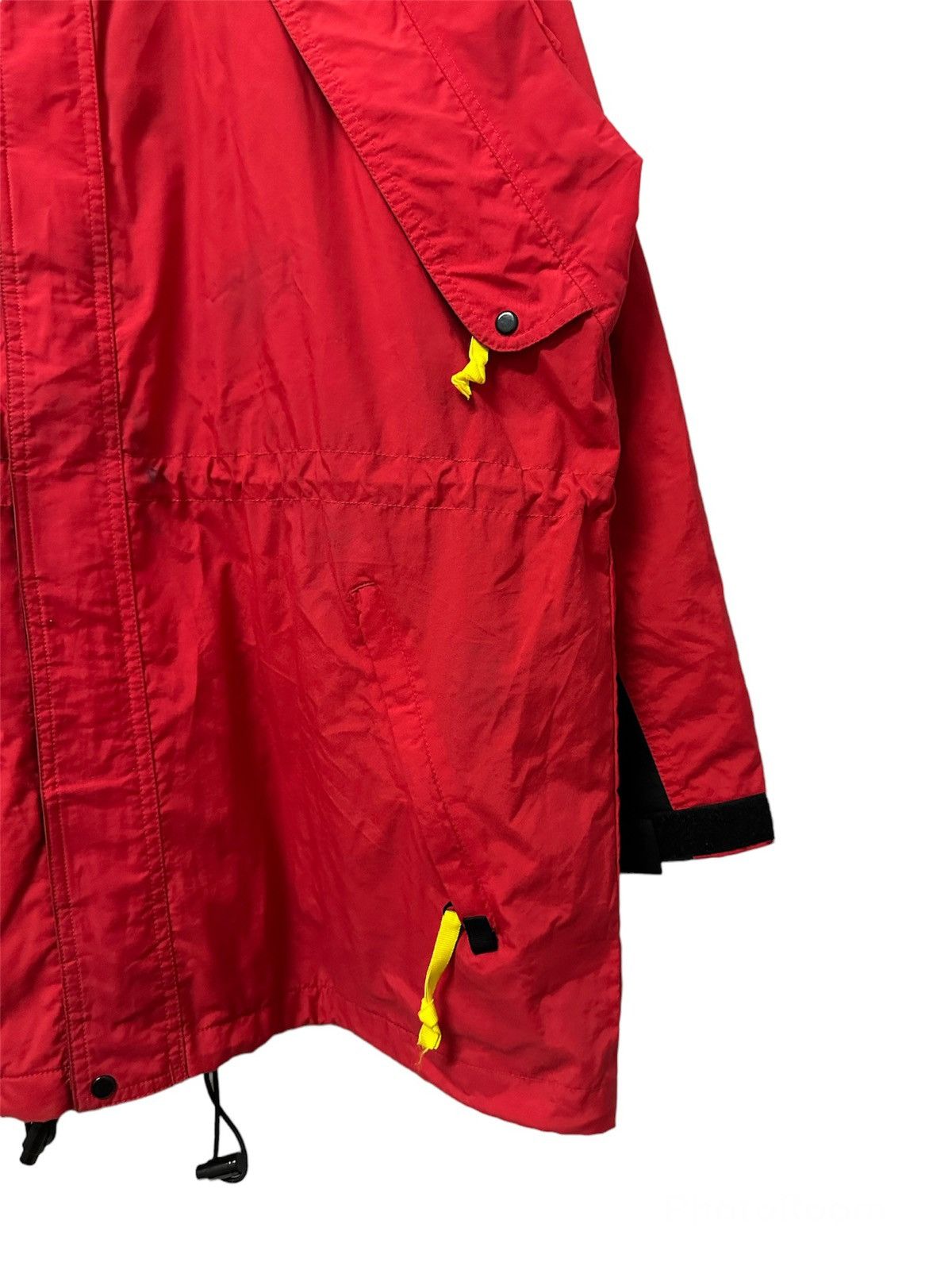 Vintage MARLBORO ADVENTURE TEAM Multipocket Hoodie Jacket