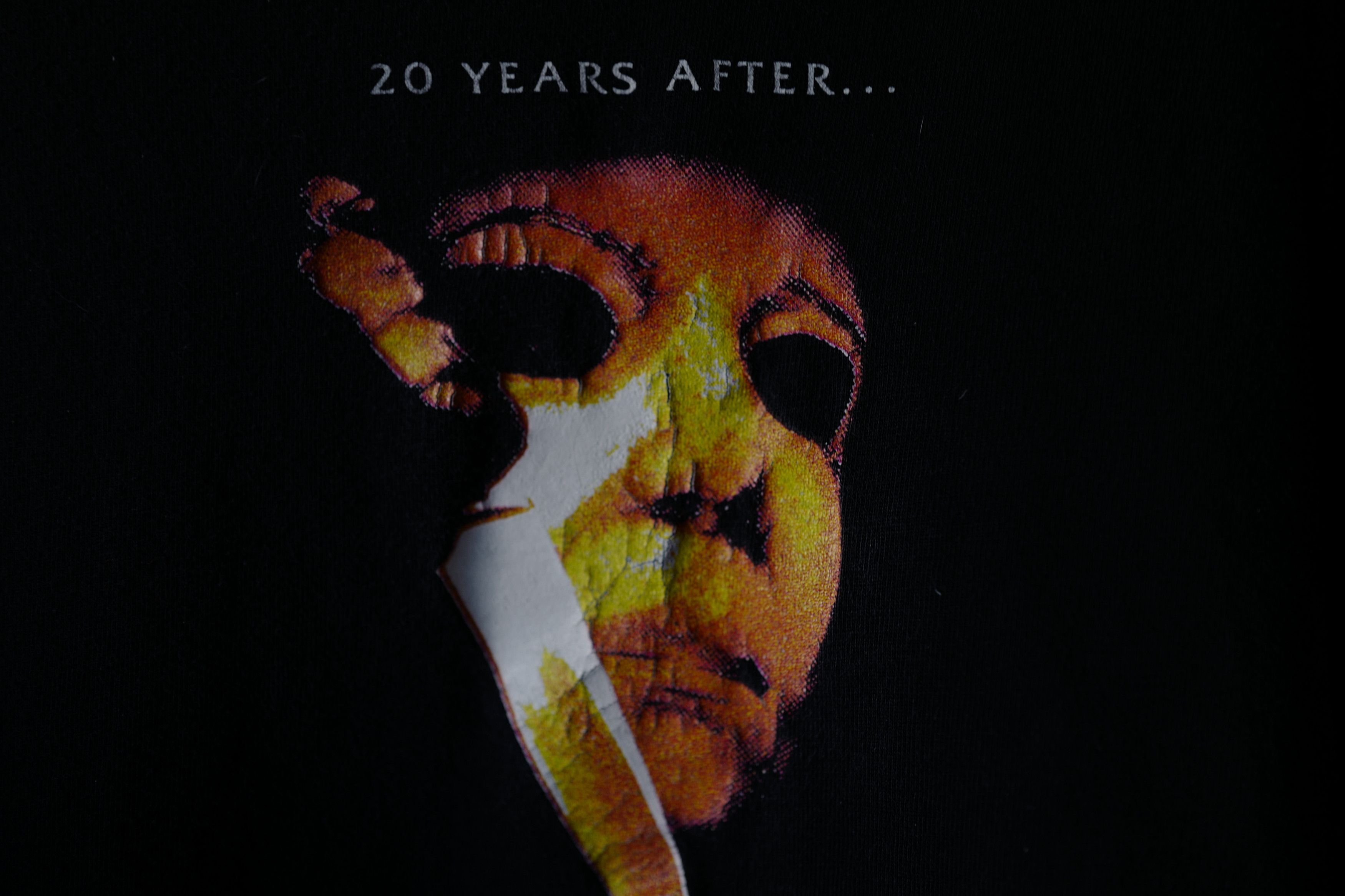 Vintage Vintage 90's Halloween - The Nightmare Continues Tee Size US XL / EU 56 / 4 - 3 Thumbnail