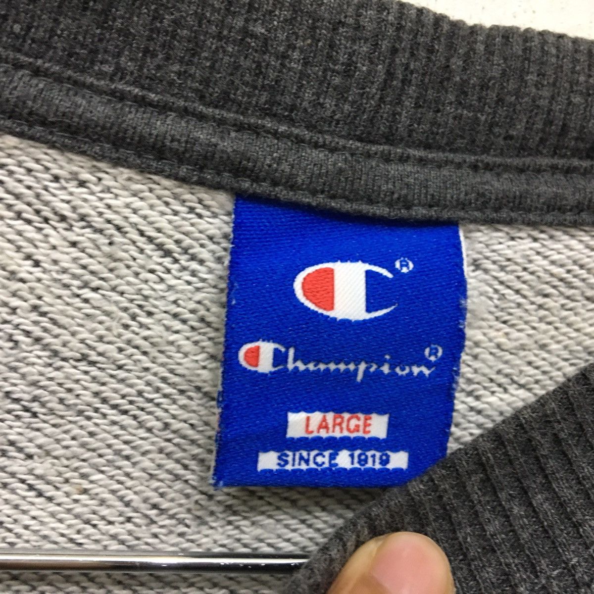 Champion Champion Crewneck Sweatshirt Embroidered Small Logo Size US L / EU 52-54 / 3 - 8 Thumbnail