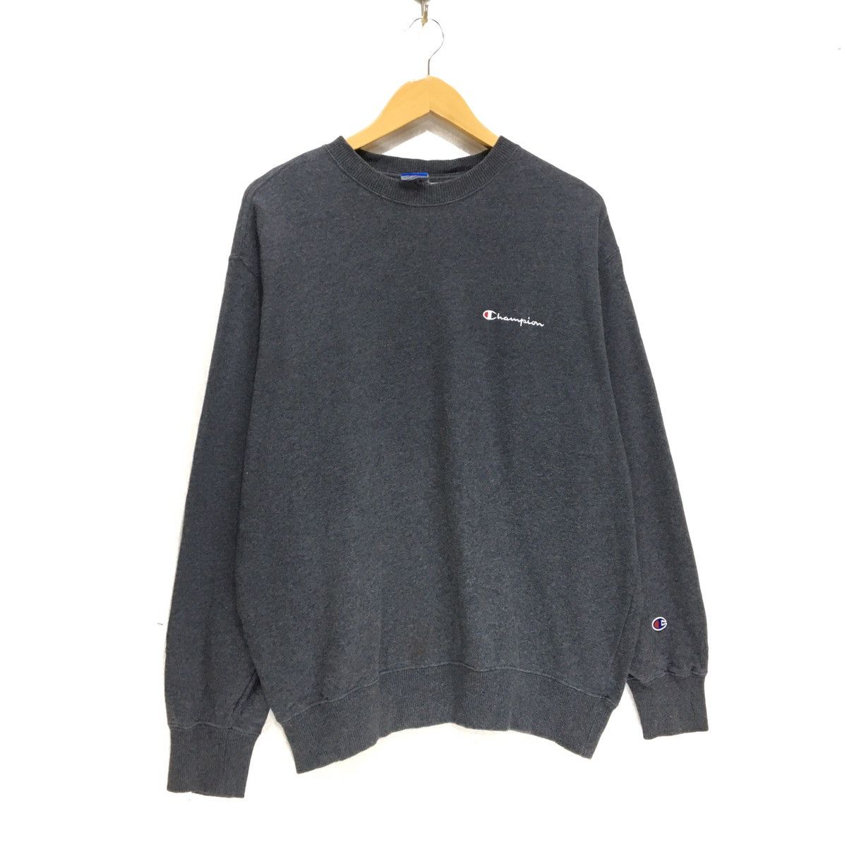 Champion Champion Crewneck Sweatshirt Embroidered Small Logo Size US L / EU 52-54 / 3 - 2 Thumbnail