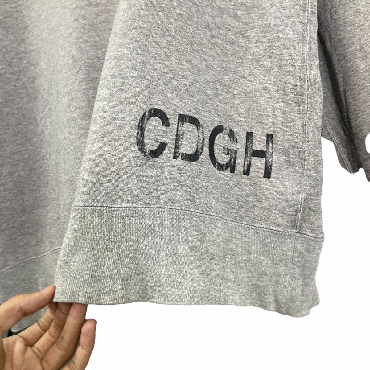 CDG by Comme des Garcons × Comme des Garcons × Rei Kawakubo 💥 SS2006 Comme Des Garcons Homme Trashed Sweater Size US M / EU 48-50 / 2 - 4 Thumbnail