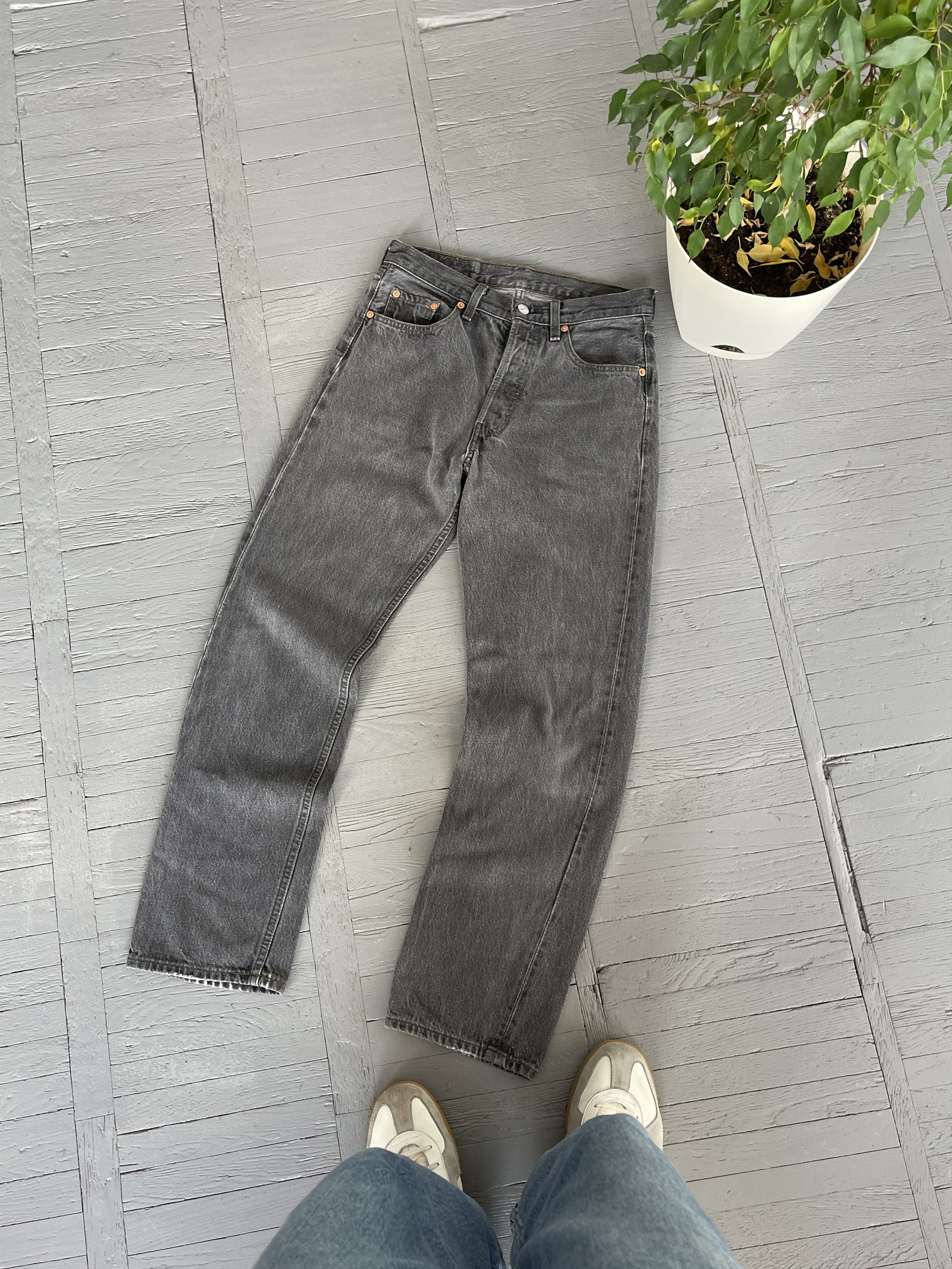 Levi's × Vintage Vintage 90s Levi's 501 Ash Gray Denim Jeans Size US 30 / EU 46 - 2 Thumbnail