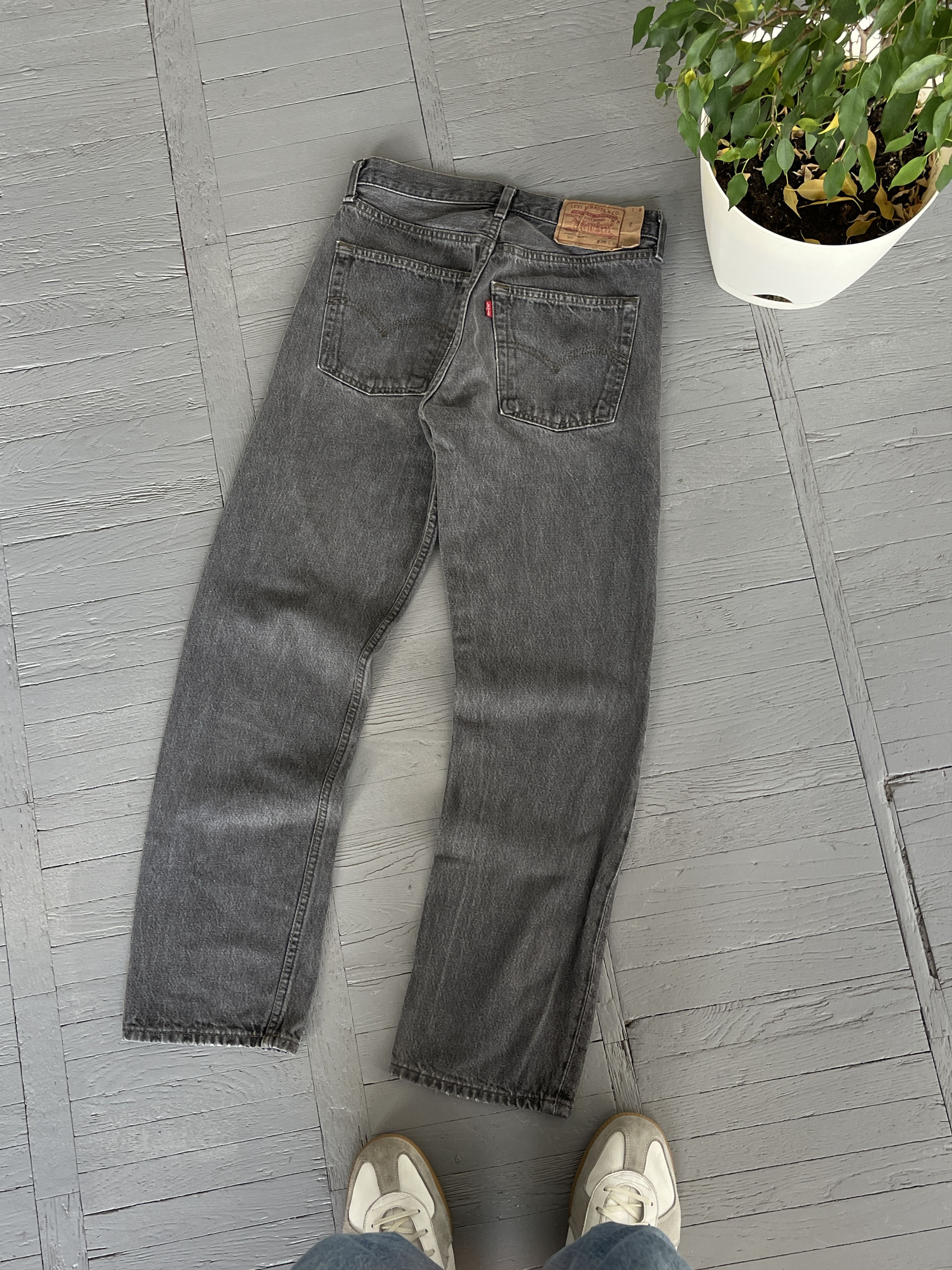 Levi's × Vintage Vintage 90s Levi's 501 Ash Gray Denim Jeans Size US 30 / EU 46 - 1 Thumbnail