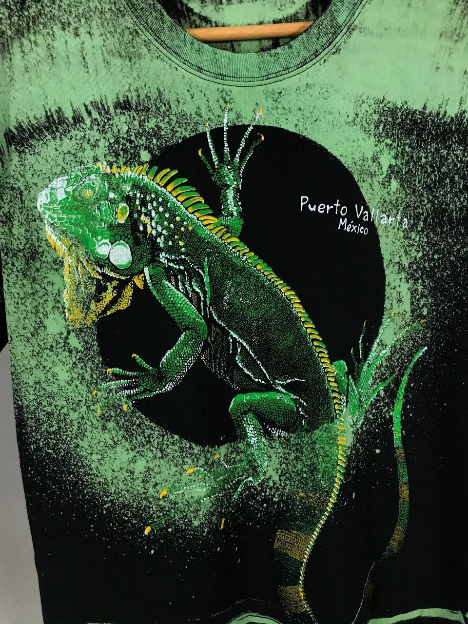 Other × Vintage Puerto Vallarta Mexico vintage animal overprinted tee Size US M / EU 48-50 / 2 - 3 Thumbnail