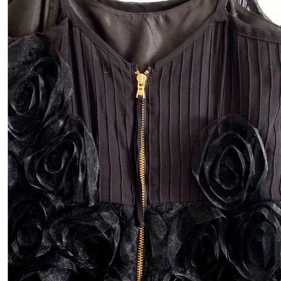 Marc by Marc Jacobs Marc by Marc Jacobs Black Rosette Applique Silk Mini Dress Size XS / US 0-2 / IT 36-38 - 13 Thumbnail
