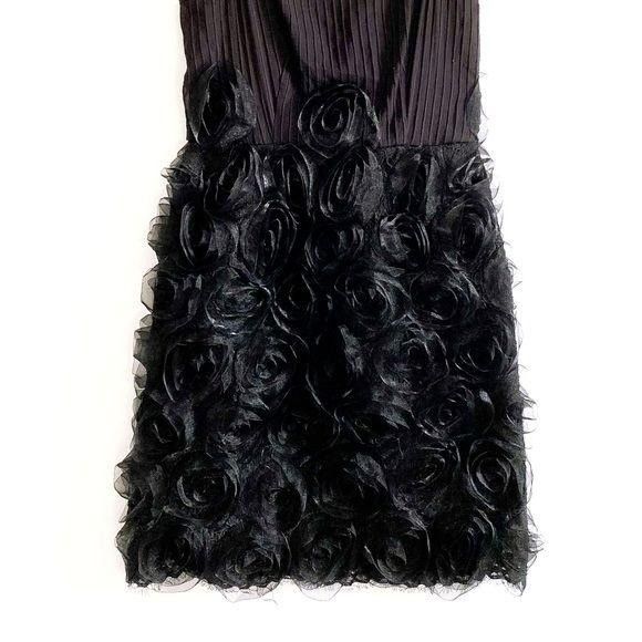 Marc by Marc Jacobs Marc by Marc Jacobs Black Rosette Applique Silk Mini Dress Size XS / US 0-2 / IT 36-38 - 7 Thumbnail