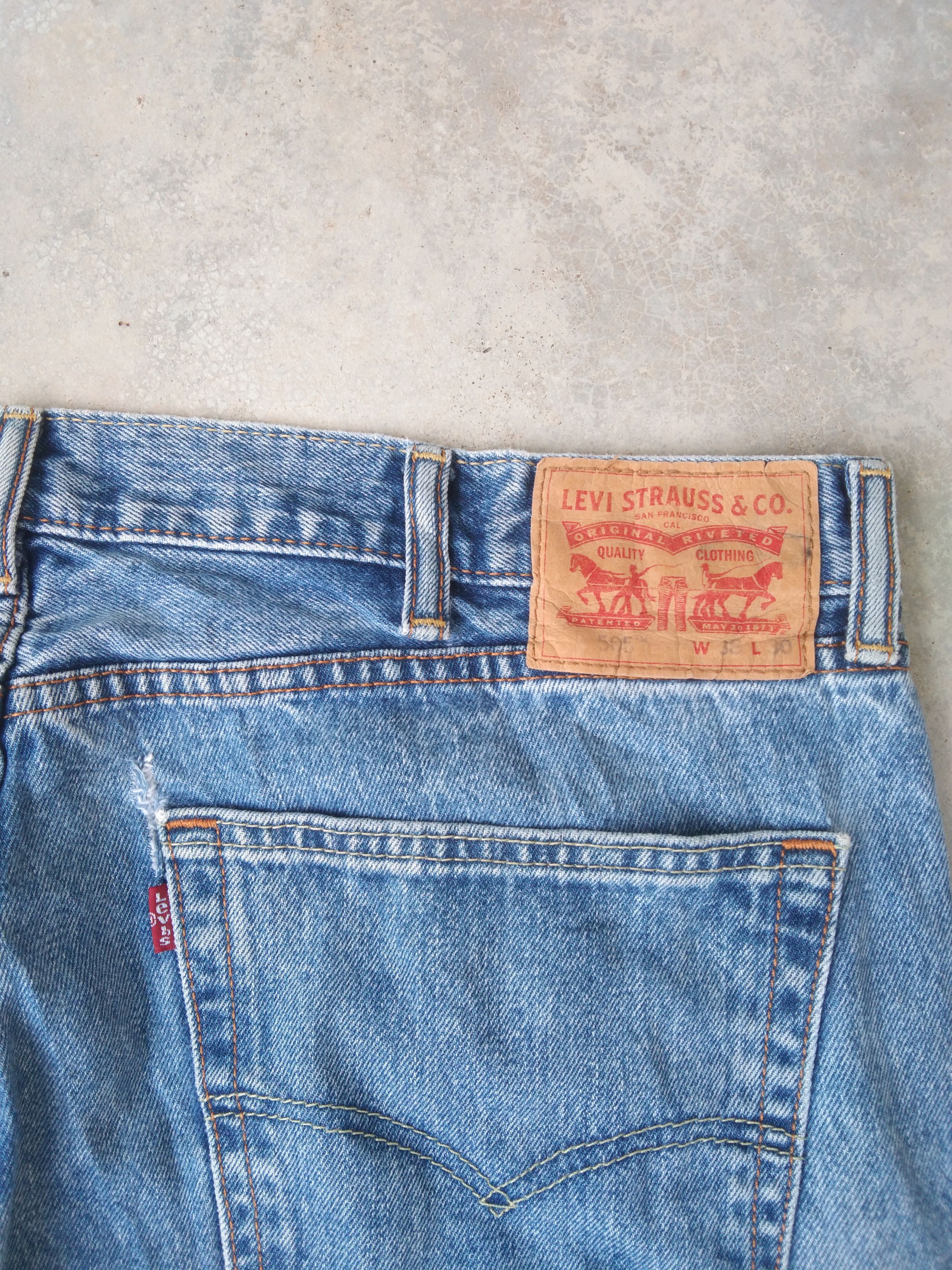 Jean × Levi's × Vintage Vintage Levis 505 Straight Leg Light Blue Jeans 38x30 Size US 38 / EU 54 - 3 Thumbnail