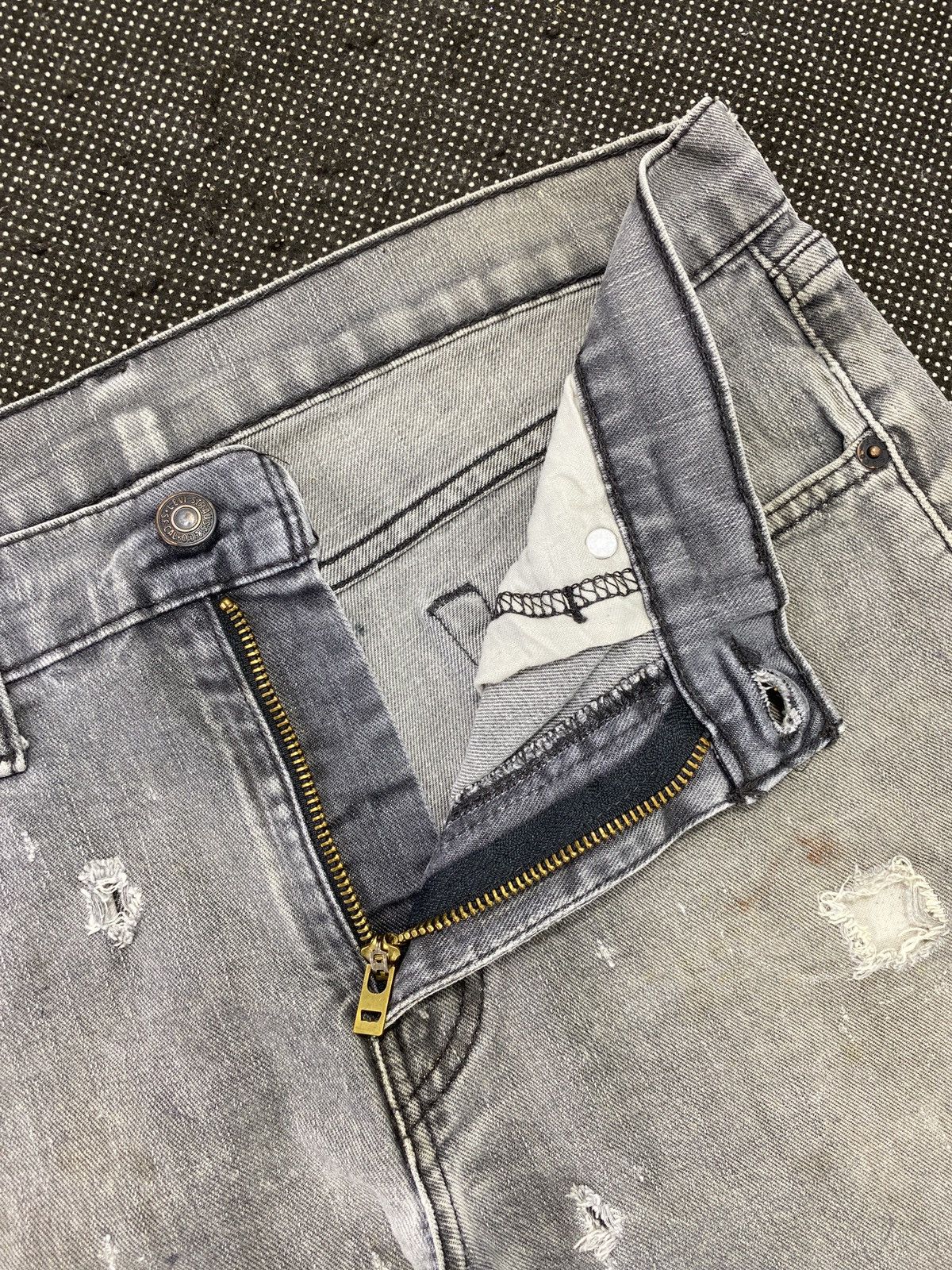 Jean × Levi's × Vintage VINTAGE LEVIS 514 DISTRESSED FADED GREY JEANS-J397 Size US 33 - 5 Thumbnail