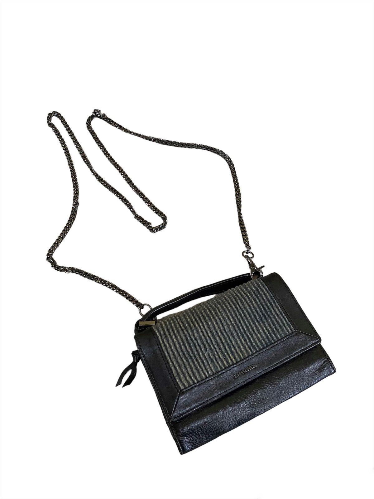 Designer × Diesel × If Six Was Nine Steals💥 Diesel Iron Chain Sling Bag Size ONE SIZE - 1 Thumbnail
