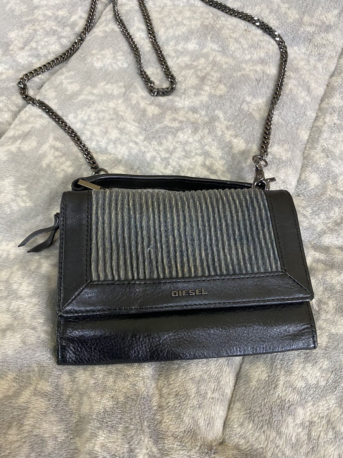 Designer × Diesel × If Six Was Nine Steals💥 Diesel Iron Chain Sling Bag Size ONE SIZE - 2 Thumbnail