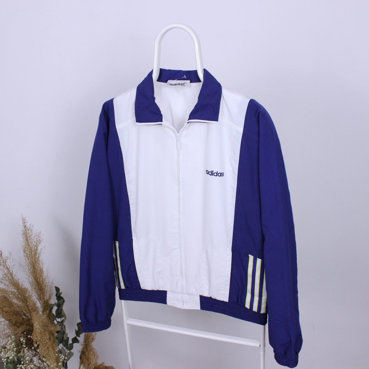 Adidas Vintage Adidas Originals Track Top Jacket Windbreaker Size US L / EU 52-54 / 3 - 2 Thumbnail