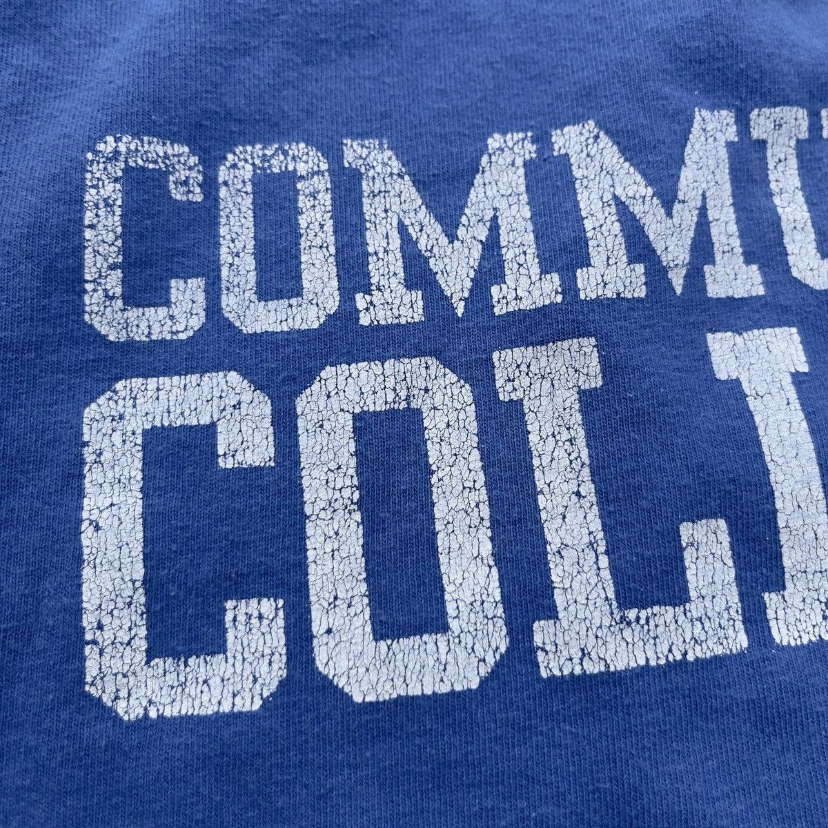 Gildan Vintage COMMUNITY COLLEGE Gildan Ultra Cotton shirt Size US XL / EU 56 / 4 - 3 Thumbnail