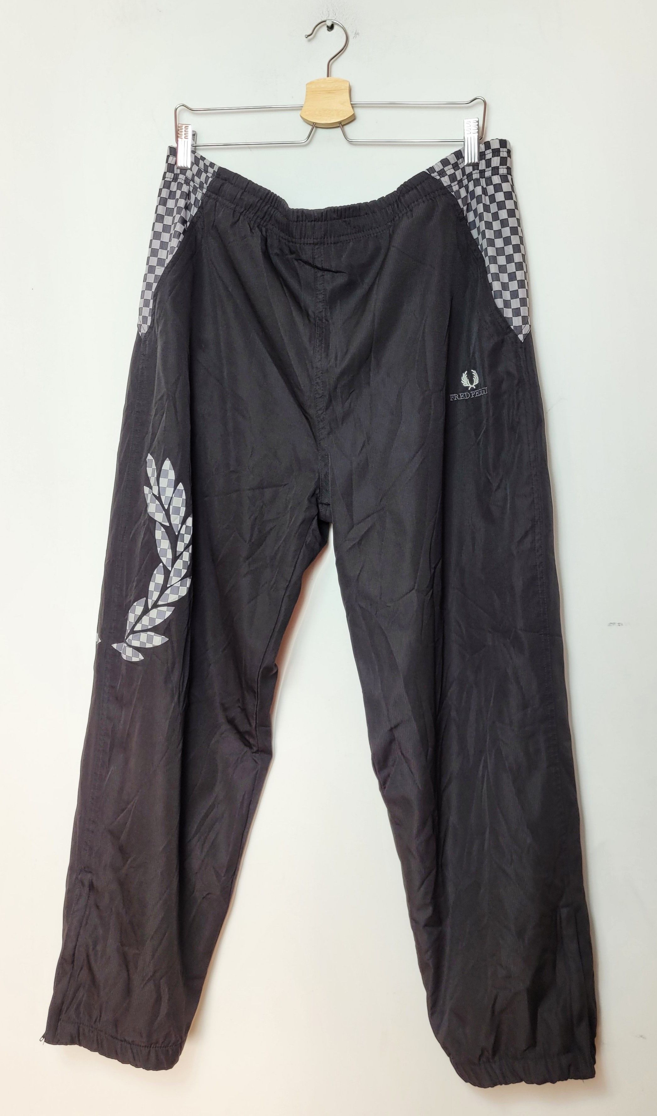 Fred Perry vintage Fred Perry multilogo pockets nylon pants Size US 36 / EU 52 - 1 Thumbnail