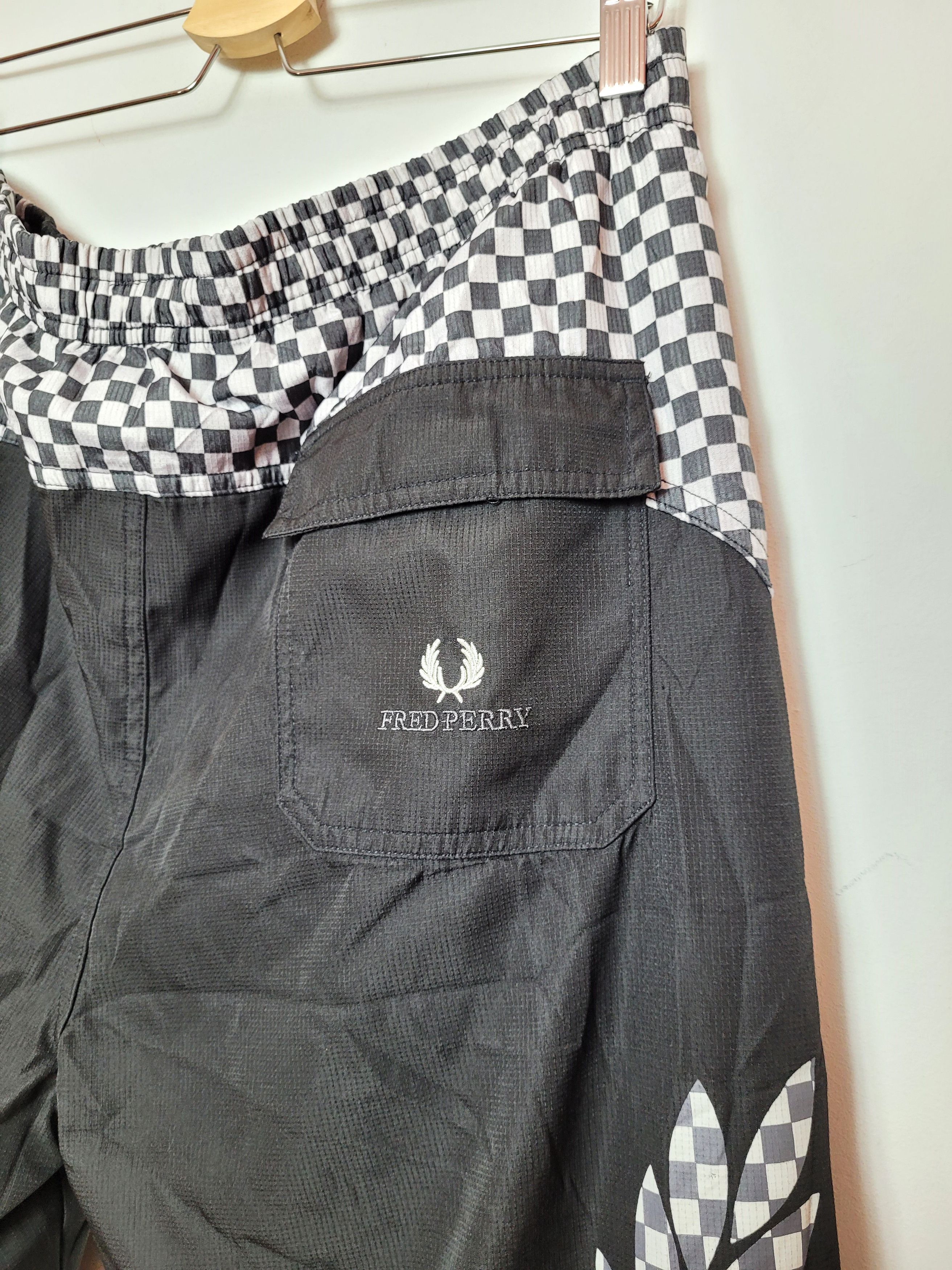 Fred Perry vintage Fred Perry multilogo pockets nylon pants Size US 36 / EU 52 - 5 Thumbnail