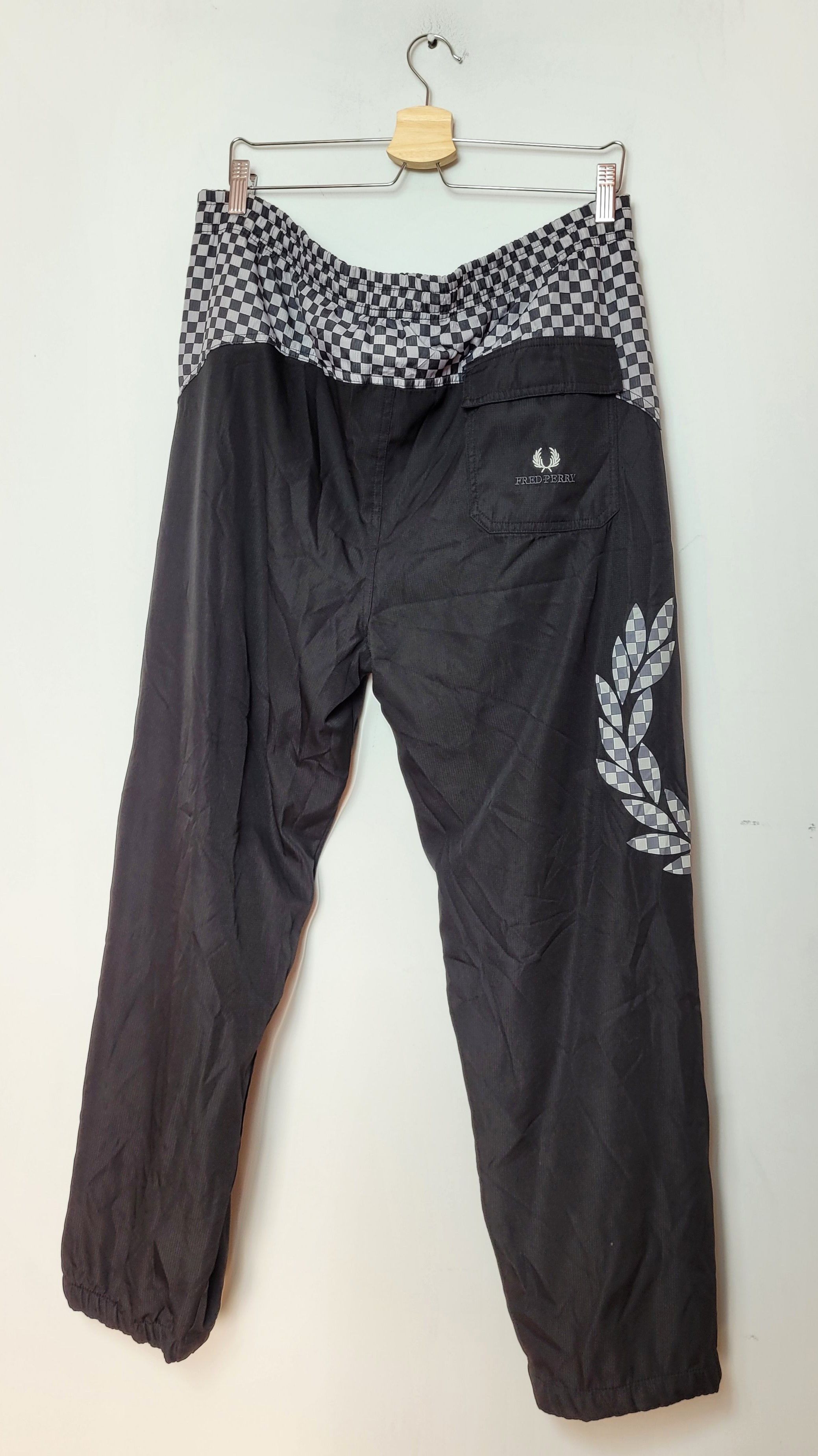 Fred Perry vintage Fred Perry multilogo pockets nylon pants Size US 36 / EU 52 - 2 Thumbnail