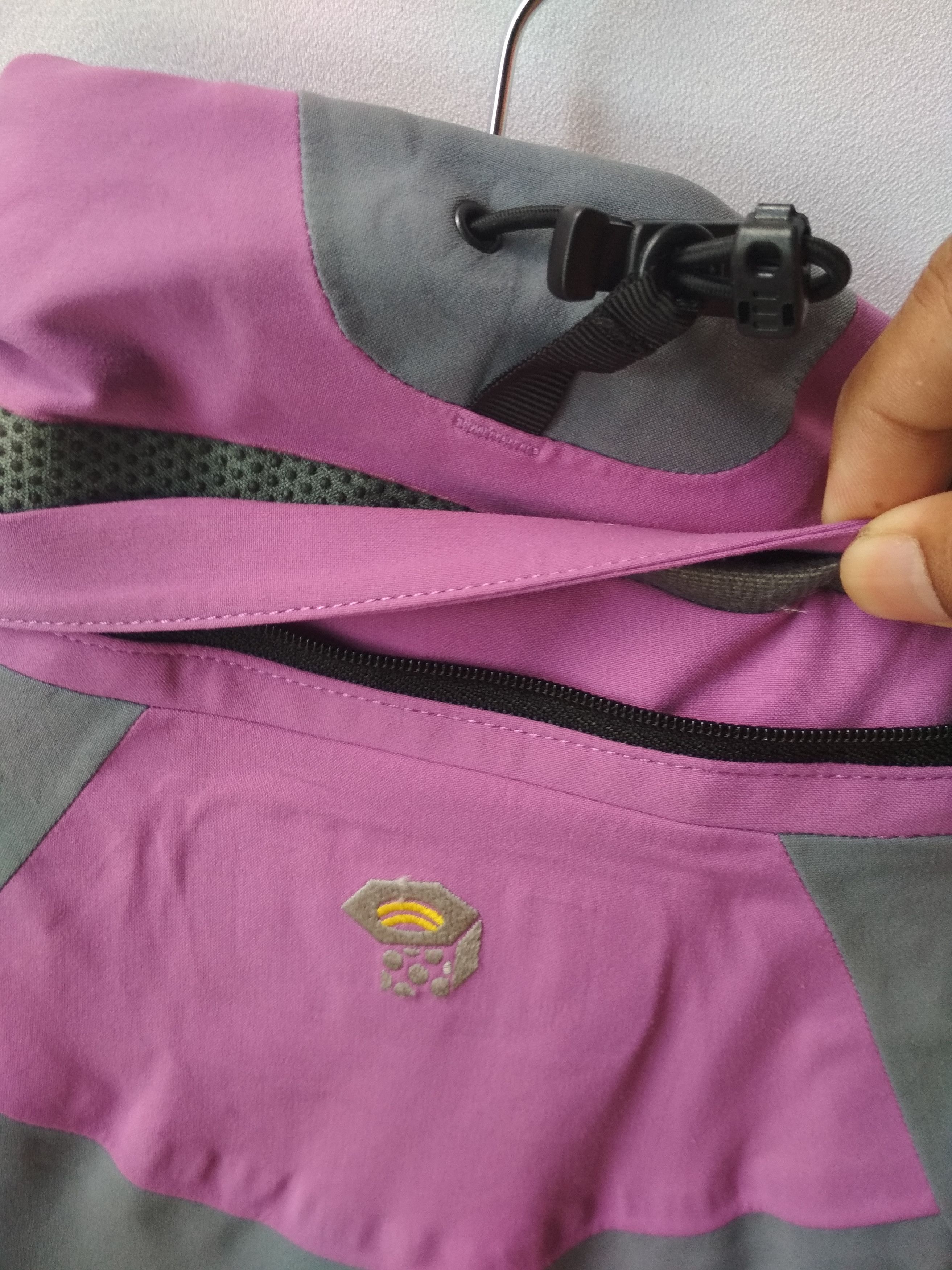 Goretex MOUNTAIN HARDWEAR GORETEX VELCRO STRAP SOFTSHELL JACKET Size US S / EU 44-46 / 1 - 4 Thumbnail
