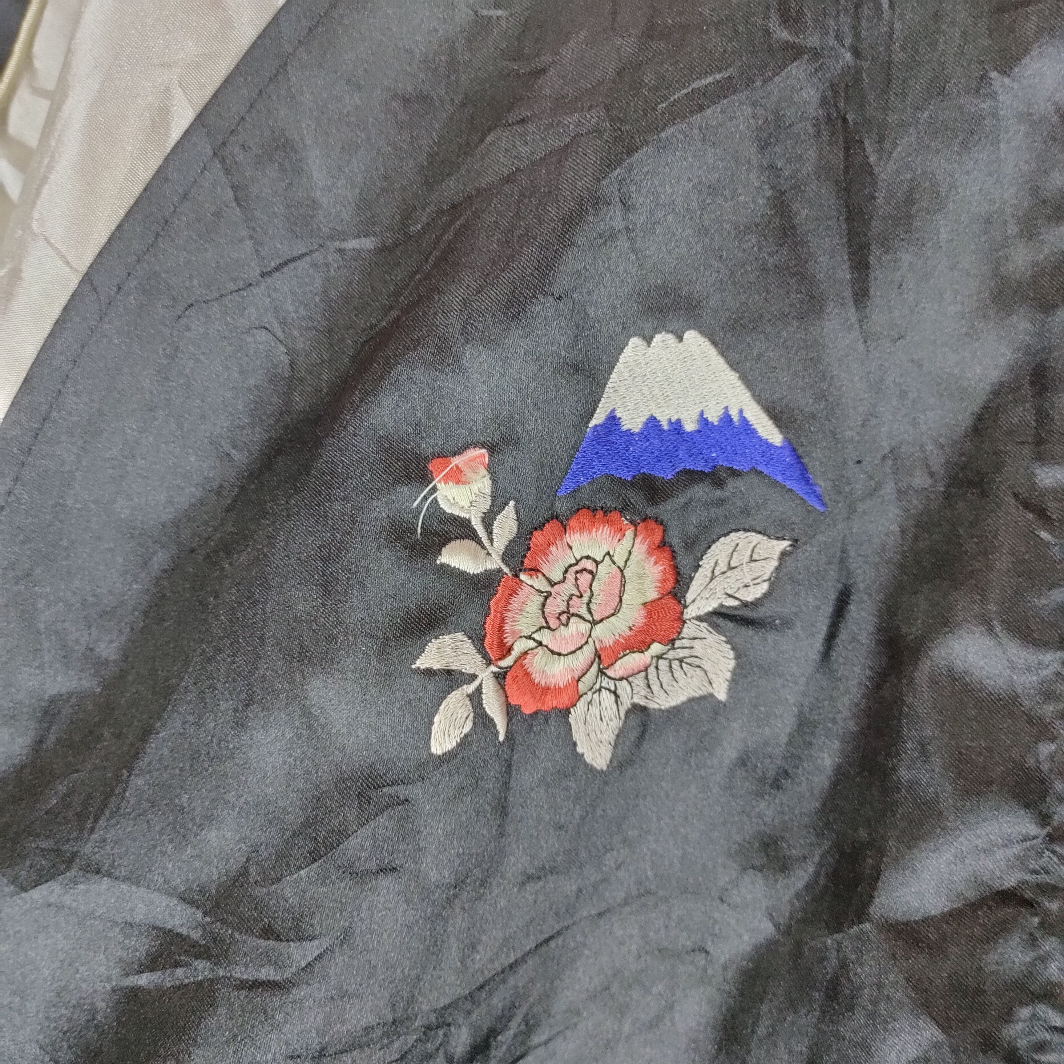 Japanese Brand Vintage DISTRESSED SUKAJAN Embroidery Dragon Jacket Large Size US L / EU 52-54 / 3 - 3 Thumbnail