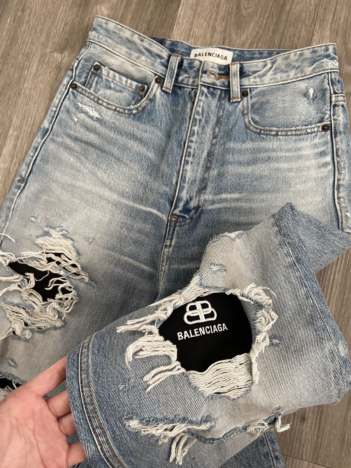 Balenciaga Balenciaga Trompe l'oeil Distressed Boyfriend Denim Jeans Size 25" / US 0 / IT 36 - 4 Thumbnail