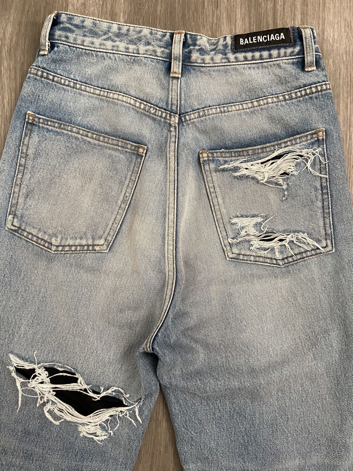 Balenciaga Balenciaga Trompe l'oeil Distressed Boyfriend Denim Jeans Size 25" / US 0 / IT 36 - 5 Thumbnail