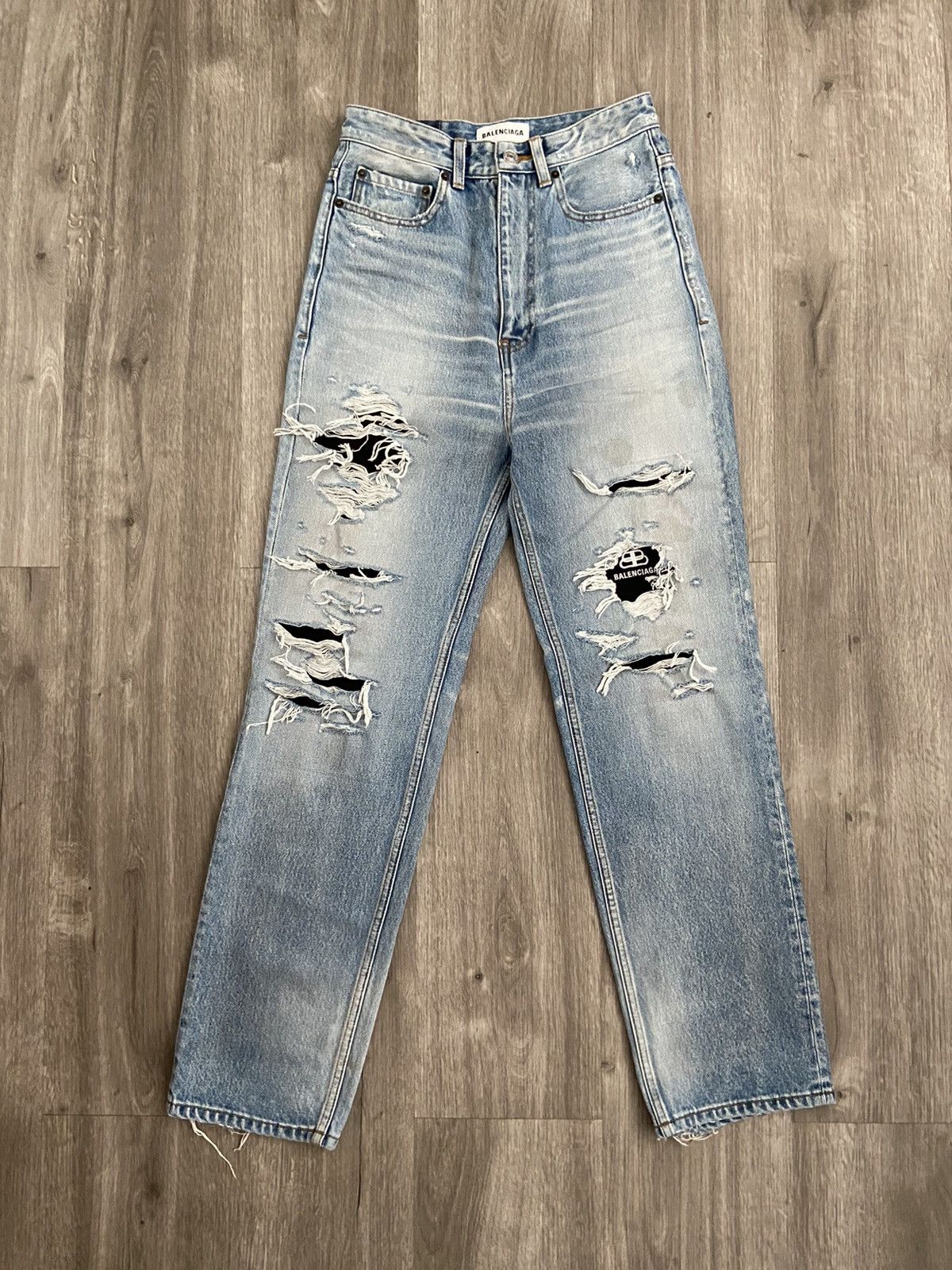Balenciaga Balenciaga Trompe l'oeil Distressed Boyfriend Denim Jeans Size 25" / US 0 / IT 36 - 2 Thumbnail