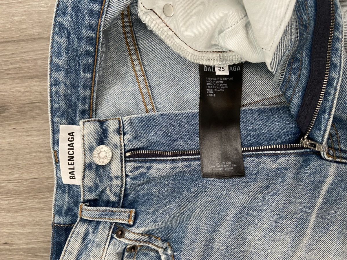 Balenciaga Balenciaga Trompe l'oeil Distressed Boyfriend Denim Jeans Size 25" / US 0 / IT 36 - 6 Thumbnail